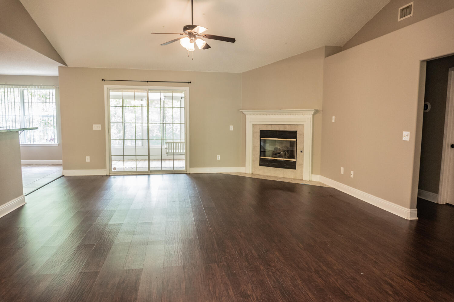 FOX VALLEY - Residential Lease