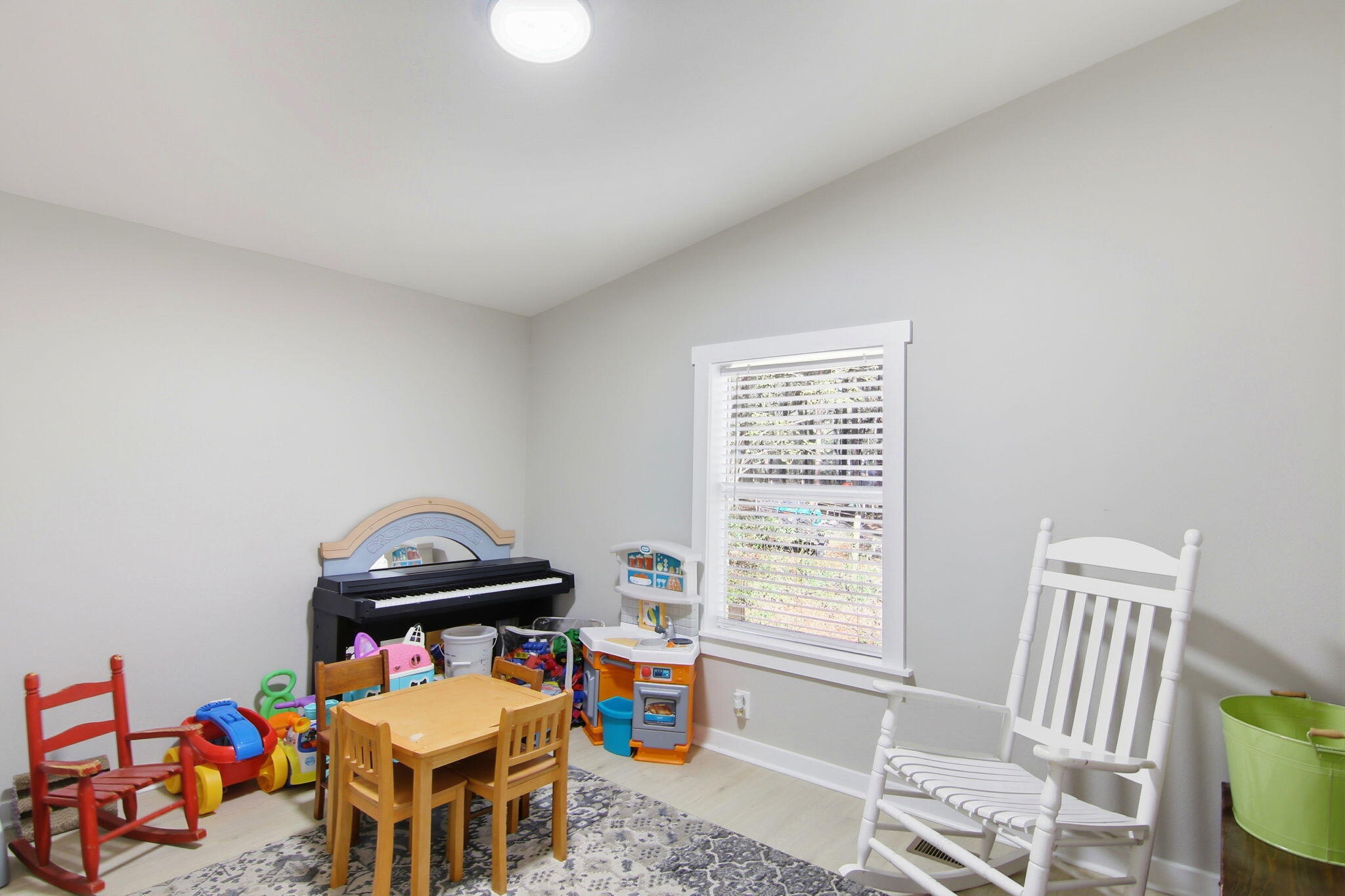 NO RECORDED SUBDIVISION - Residential