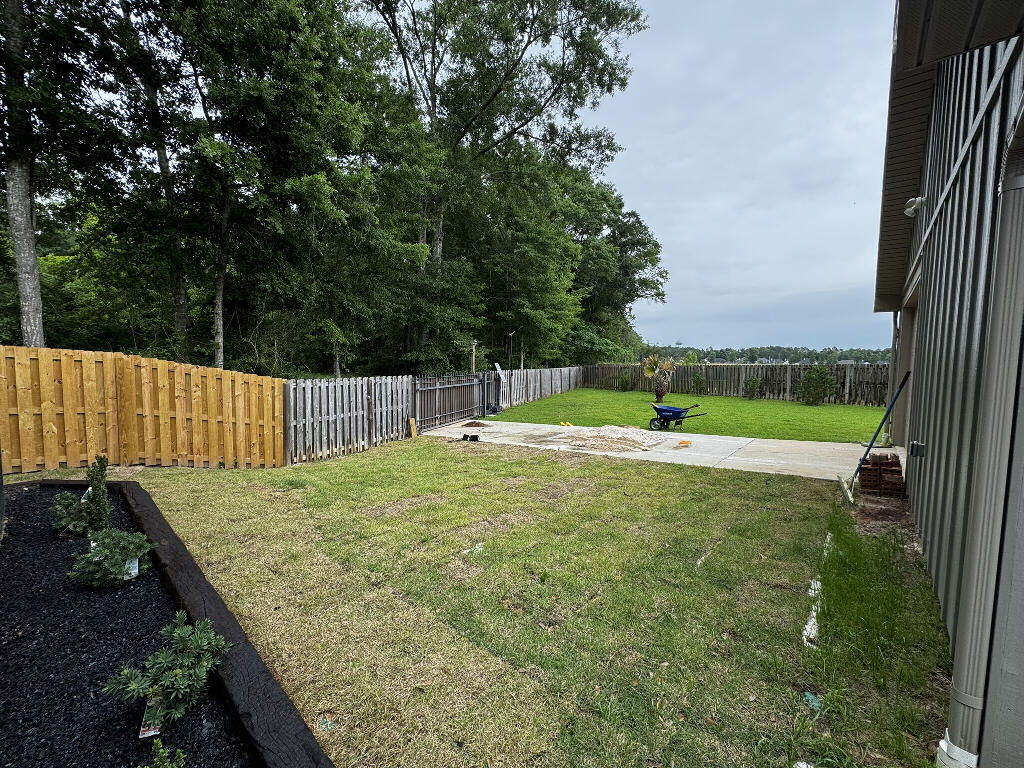 ASHLEY PLANTATION PHASE 4-B LOT 24 BLK J AS DES IN OR 4221 PG 321 - Residential