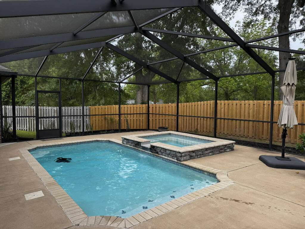 ASHLEY PLANTATION PHASE 4-B LOT 24 BLK J AS DES IN OR 4221 PG 321 - Residential