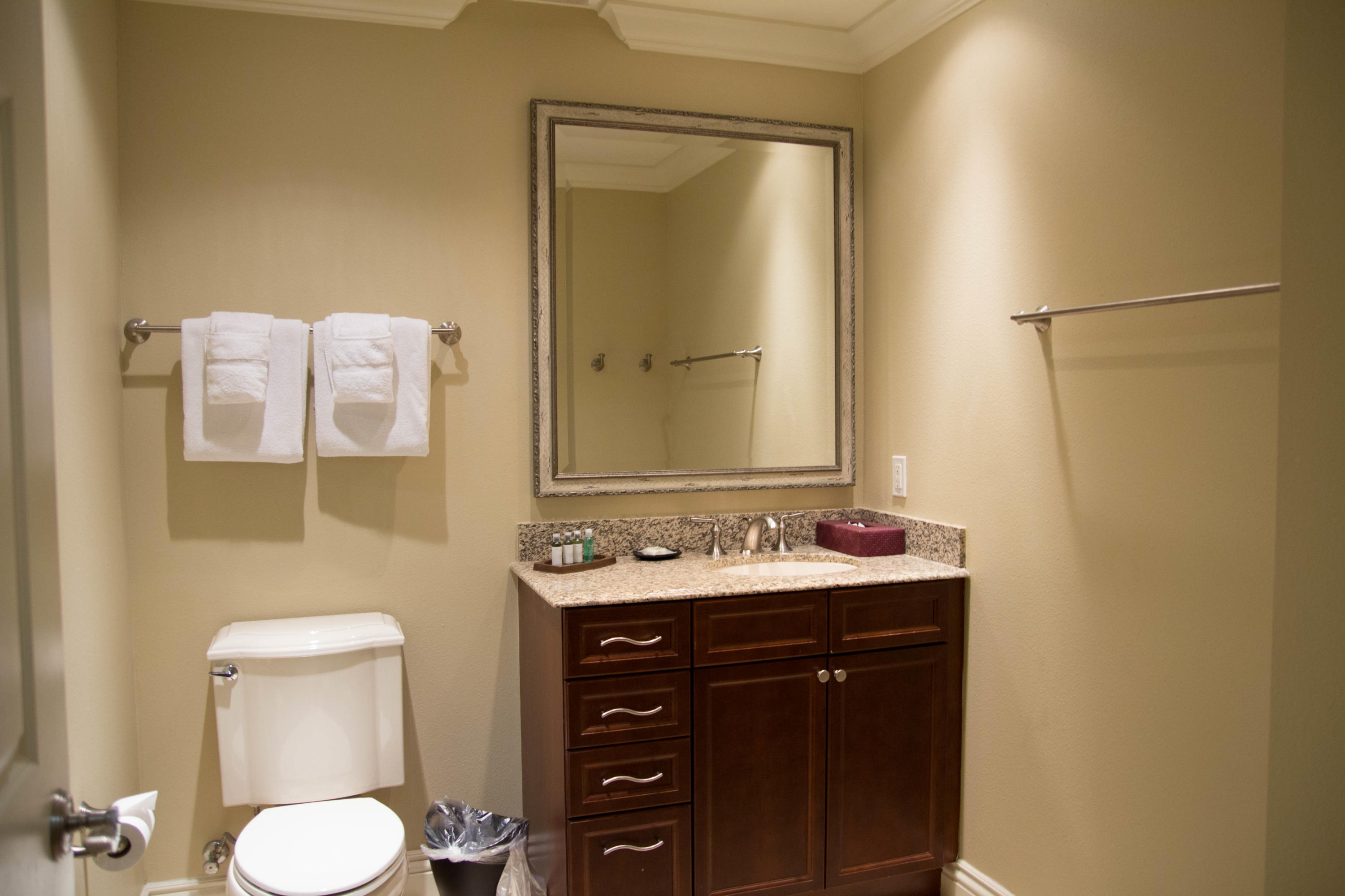 EMERALD GRANDE - Residential