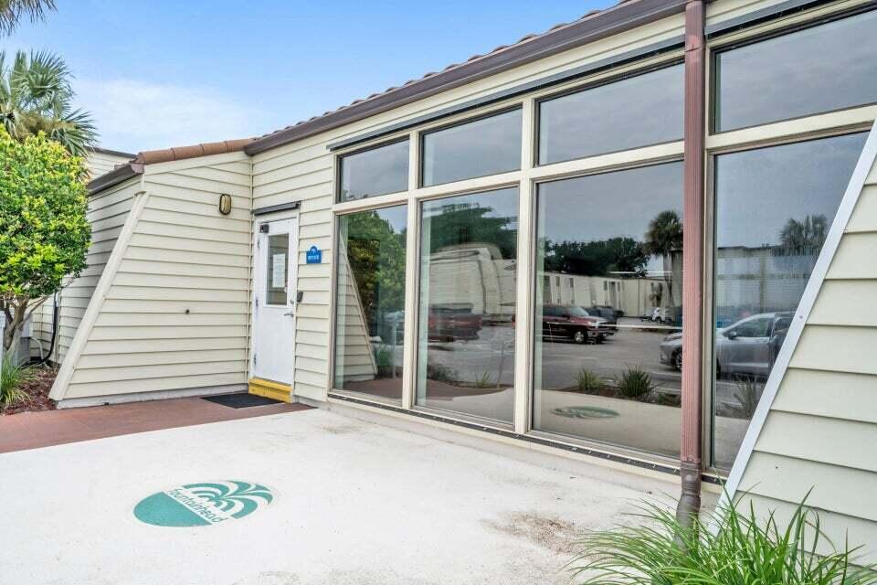 FOUNTAINHEAD CONDO - Residential Lease