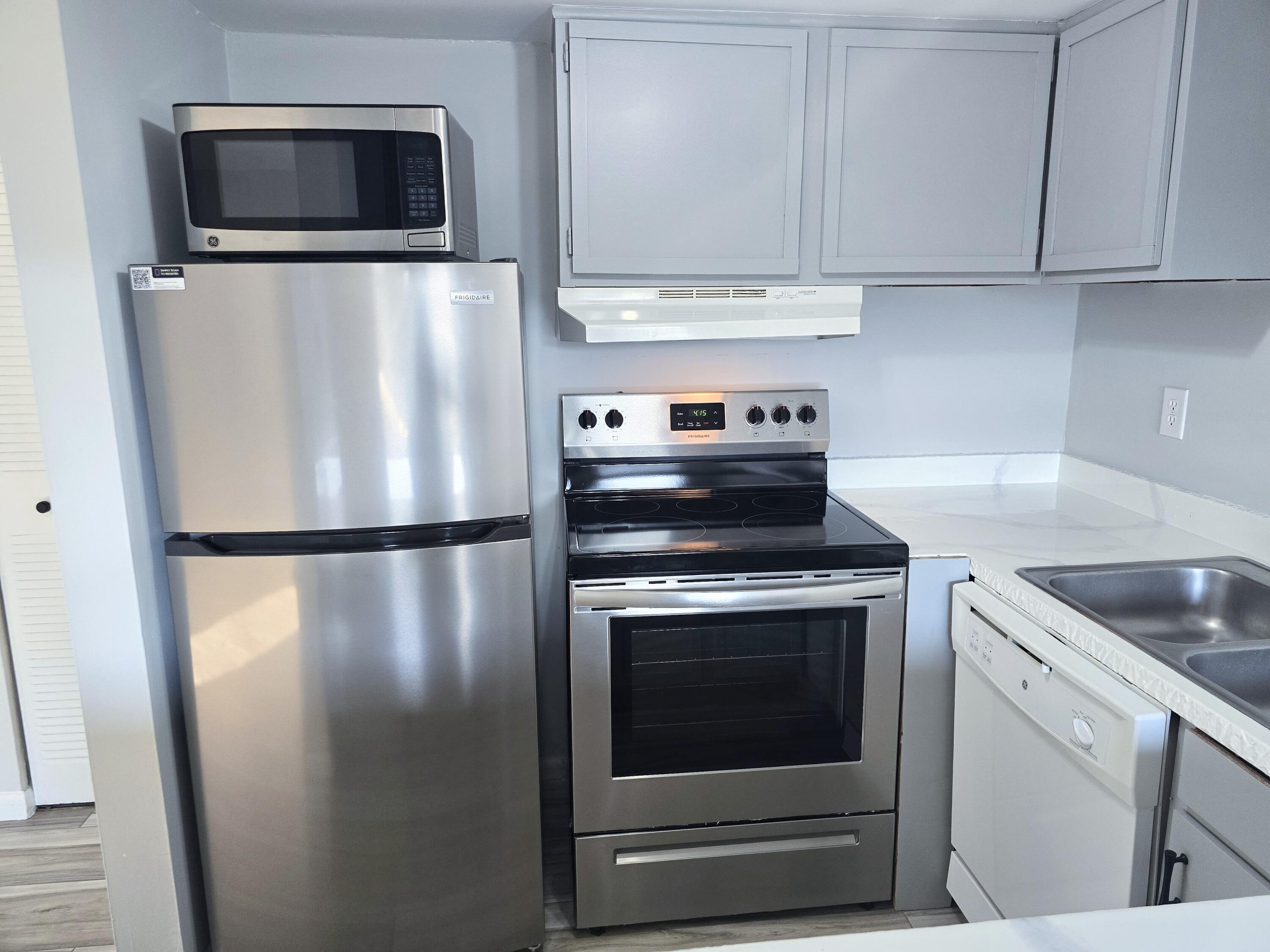 FOUNTAINHEAD CONDO - Residential Lease