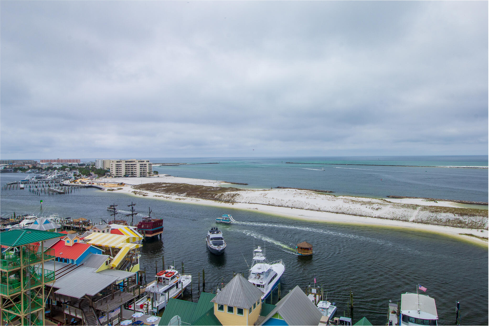 EMERALD GRANDE - Residential