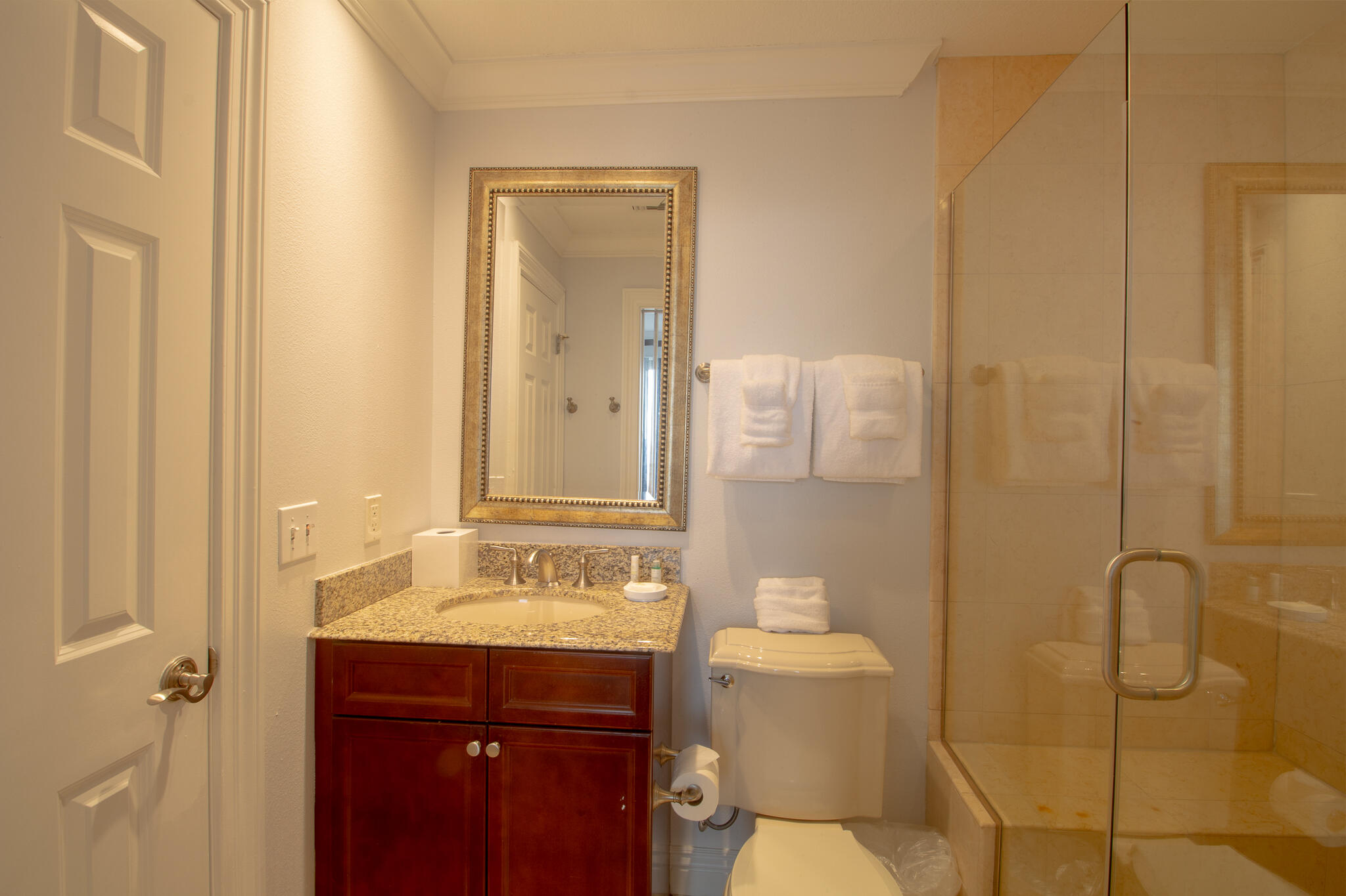 EMERALD GRANDE - Residential