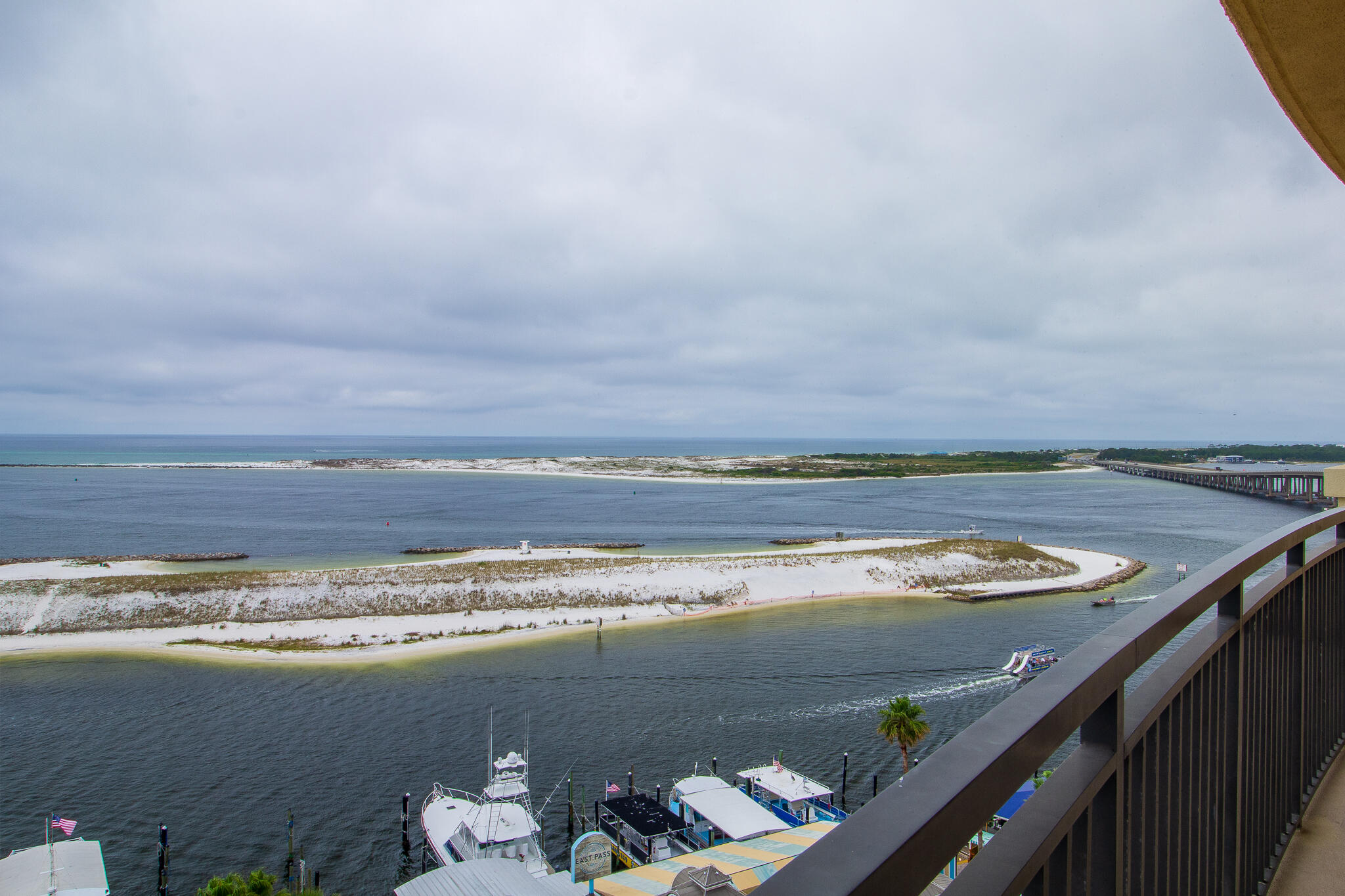 EMERALD GRANDE - Residential