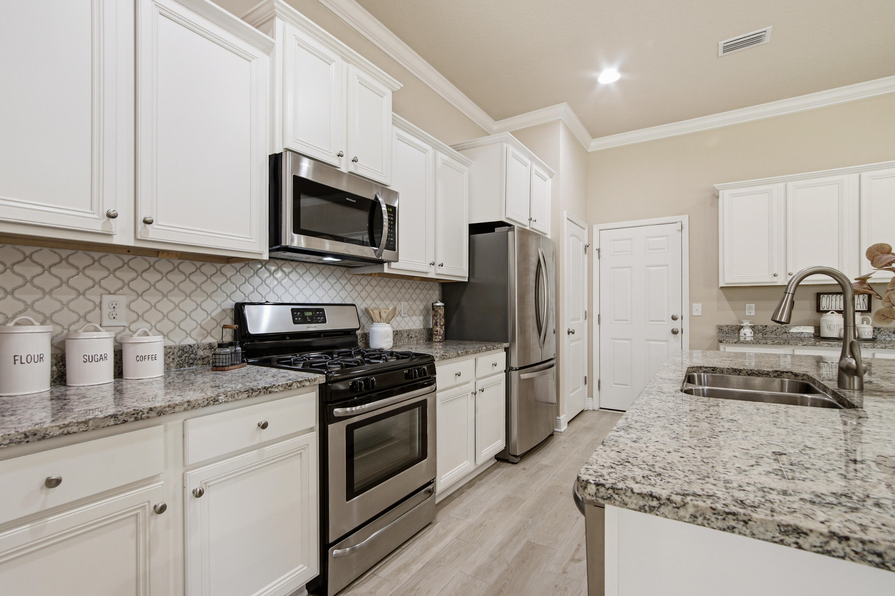 HAMMOCK BAY - Residential