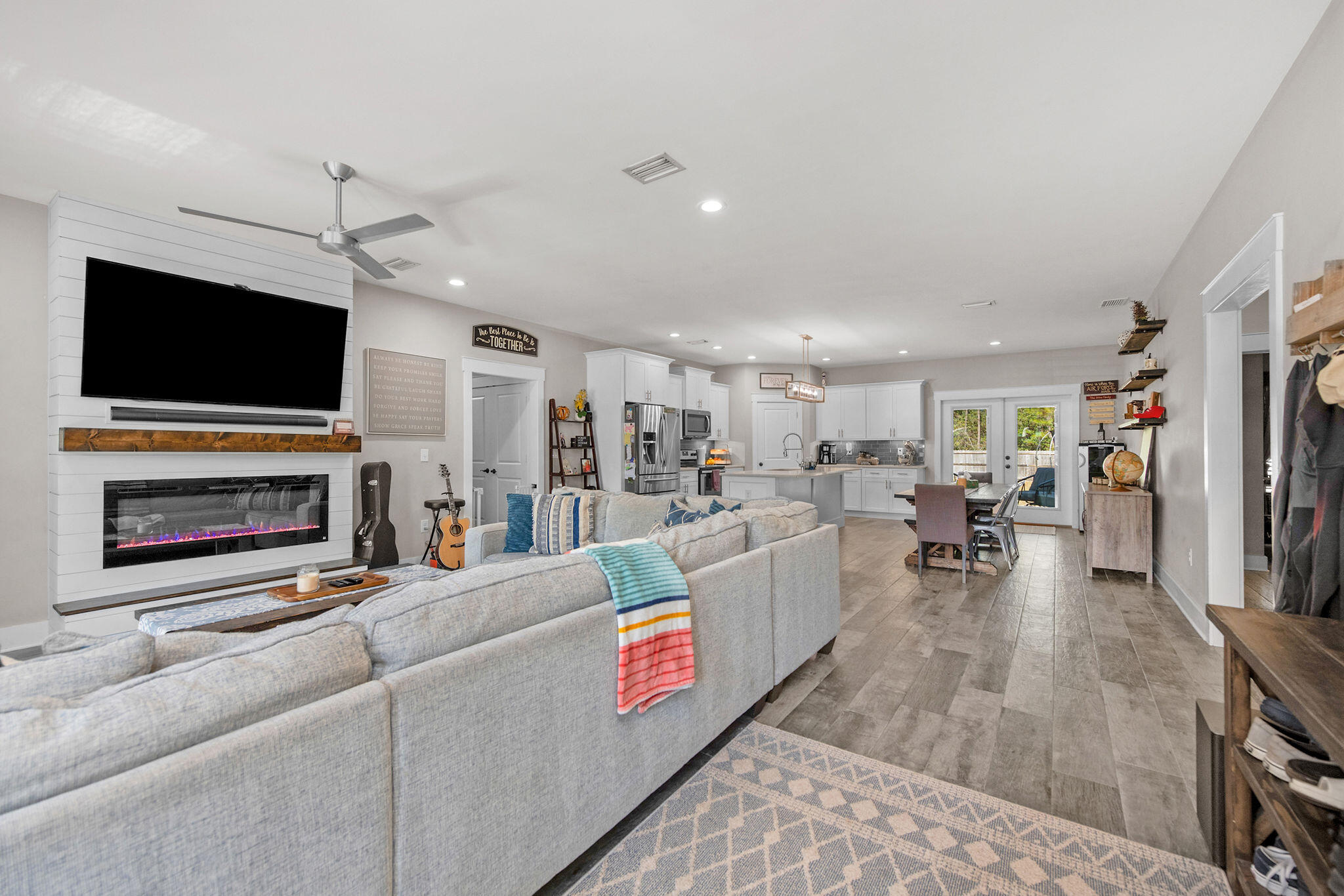 NAVARRE S/D 1ST ADDN - Residential