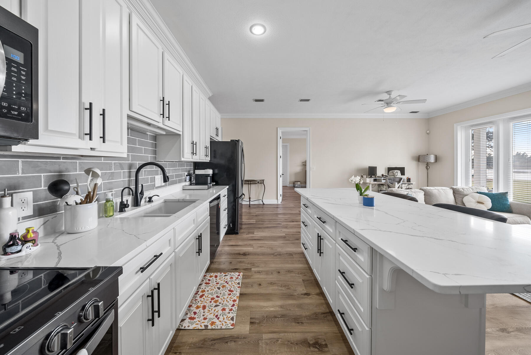 NO RECORDED SUBDIVISION - Residential