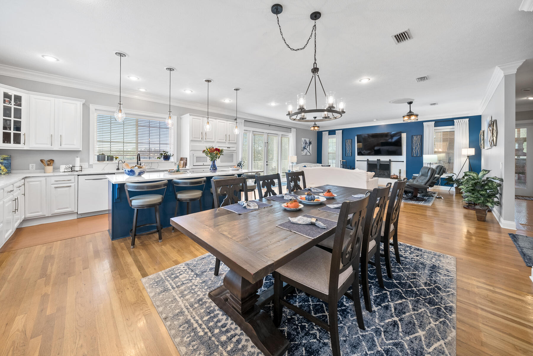 NO RECORDED SUBDIVISION - Residential