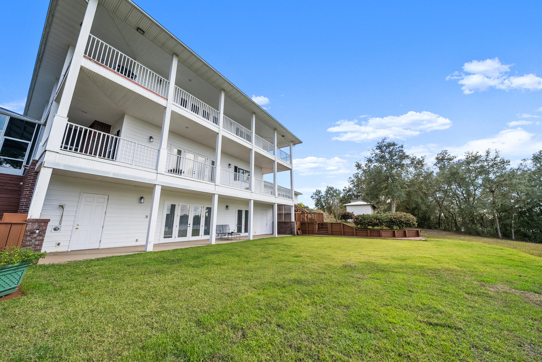 NO RECORDED SUBDIVISION - Residential