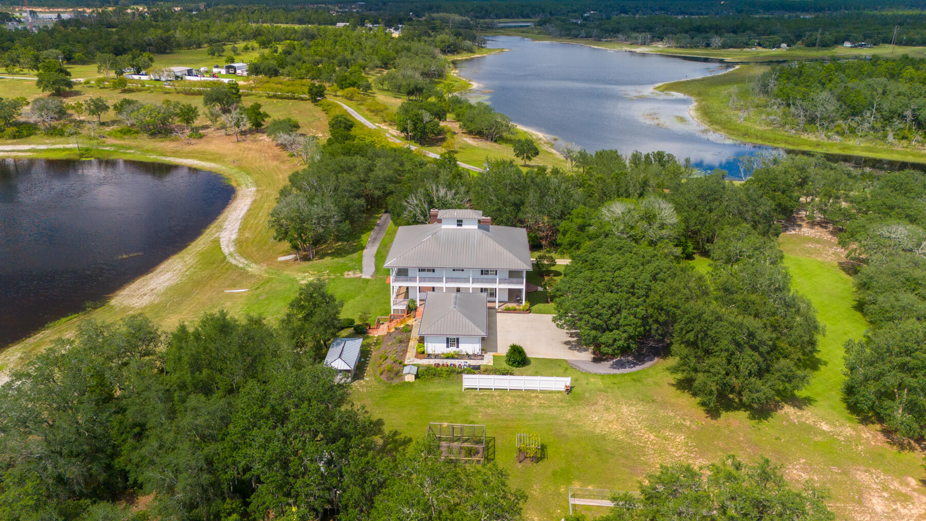 NO RECORDED SUBDIVISION - Residential