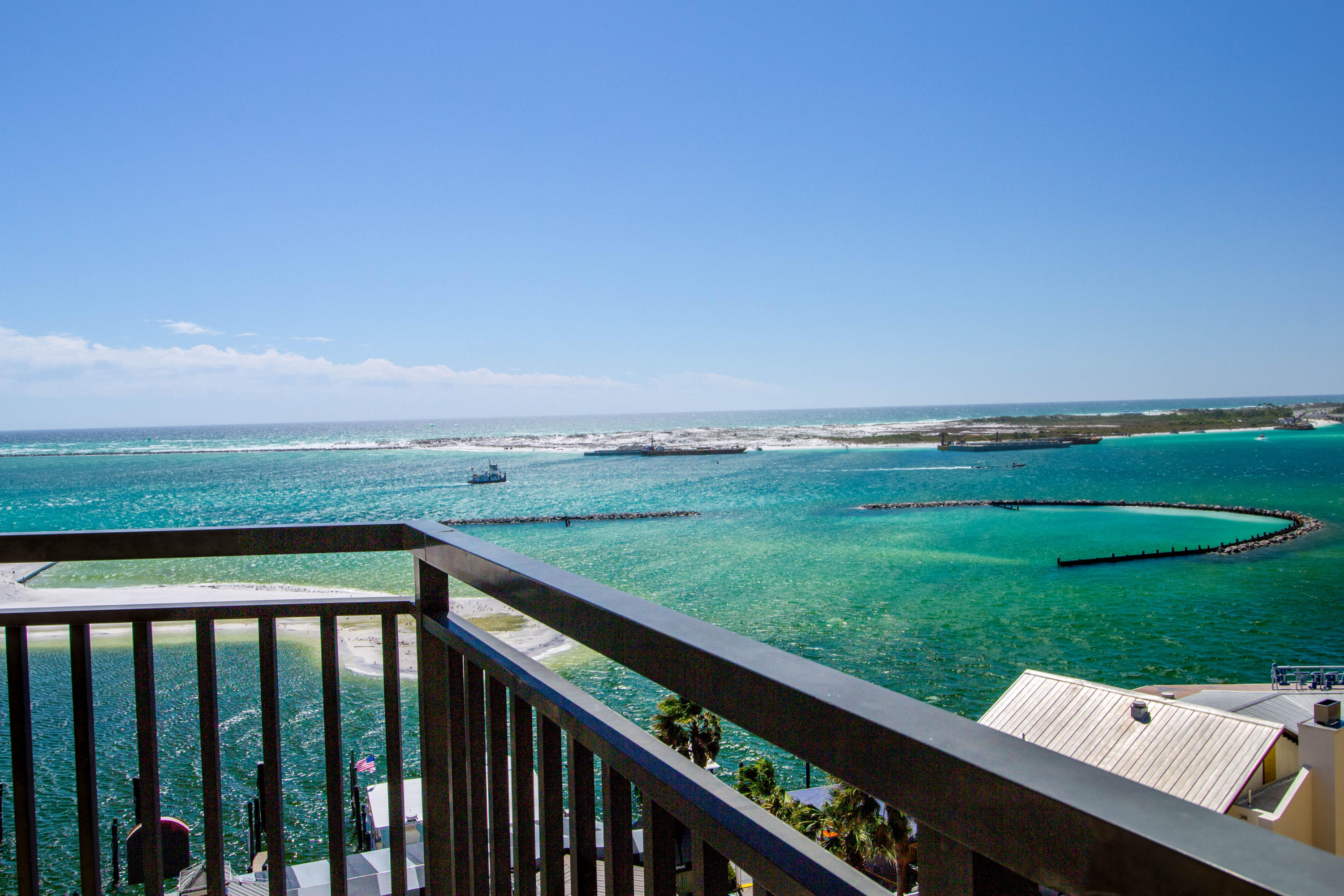 EMERALD GRANDE - Residential