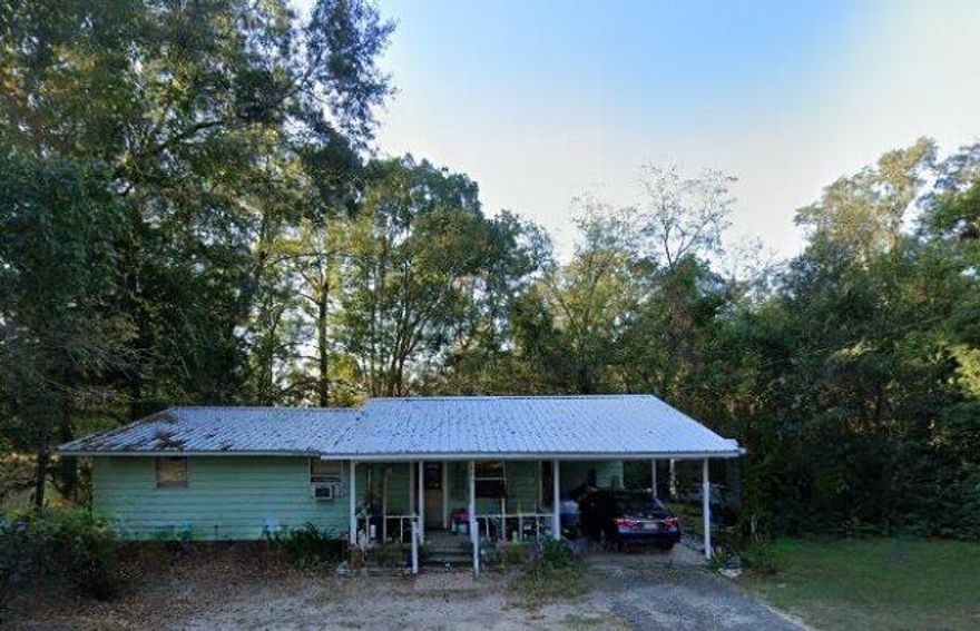Investor Alert -- Charming 1BR/1BA Rehab Opportunity with Flip Potential!
Handy investor special in town of Bonifay -- solid 1 bed, 1 bath footprint ready for a full renovation. Clean layout, strong bones, and a blank canvas to add value with cosmetic upgrades, modern finishes, and smart staging. Ideal for first-time flippers or portfolio builders looking for a quick turnaround and strong ROI.