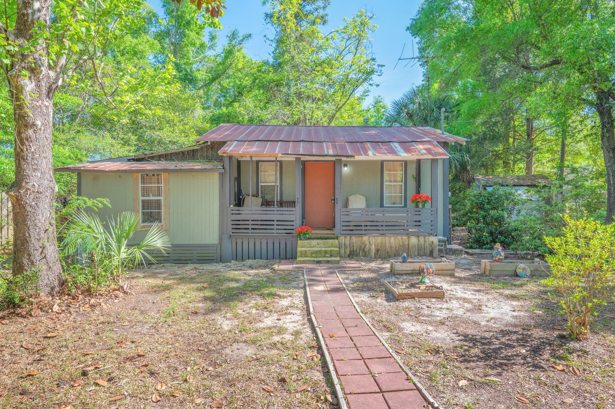 METES & BOUNDS - Residential