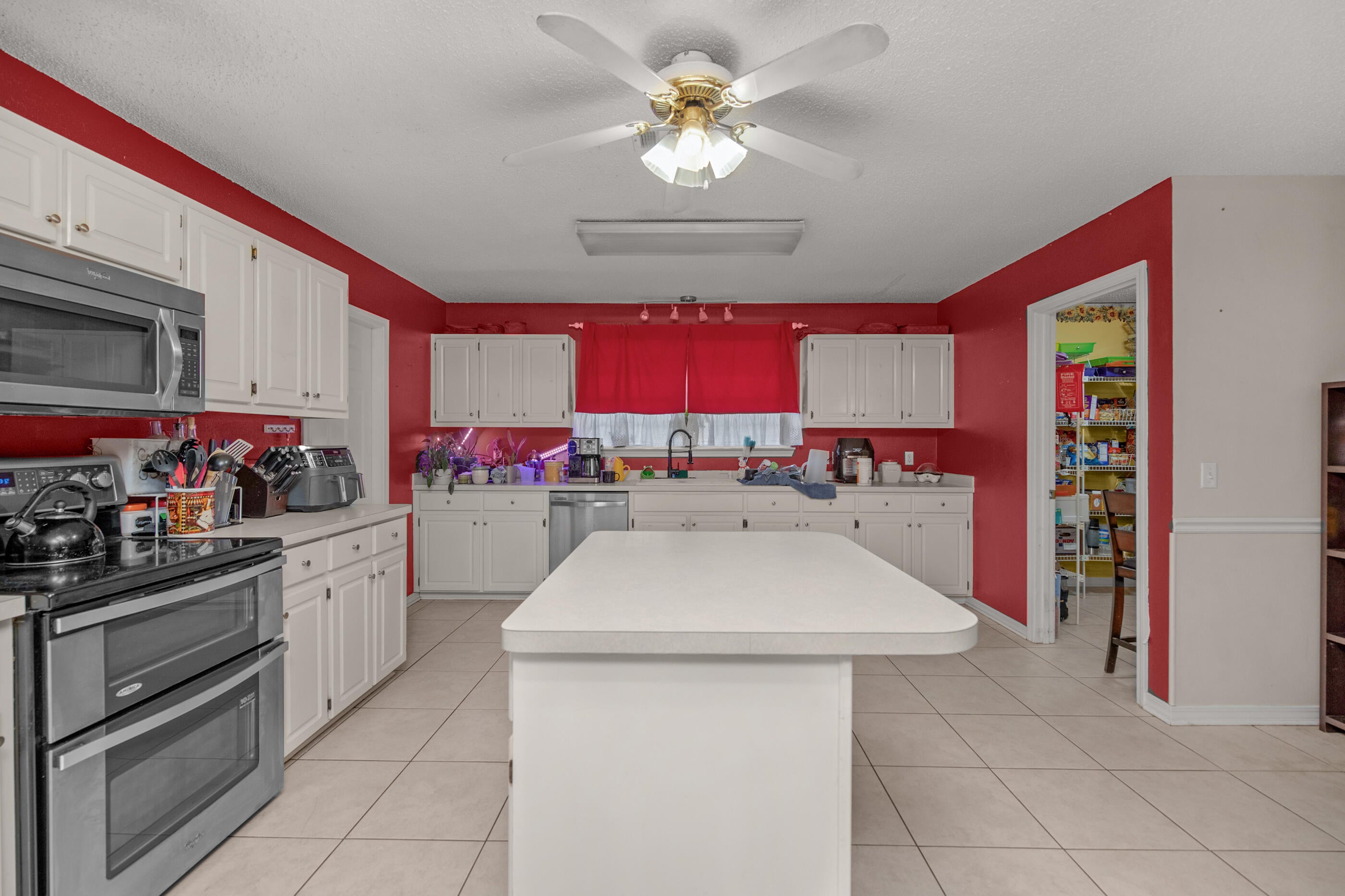 383 Riverchase Boulevard