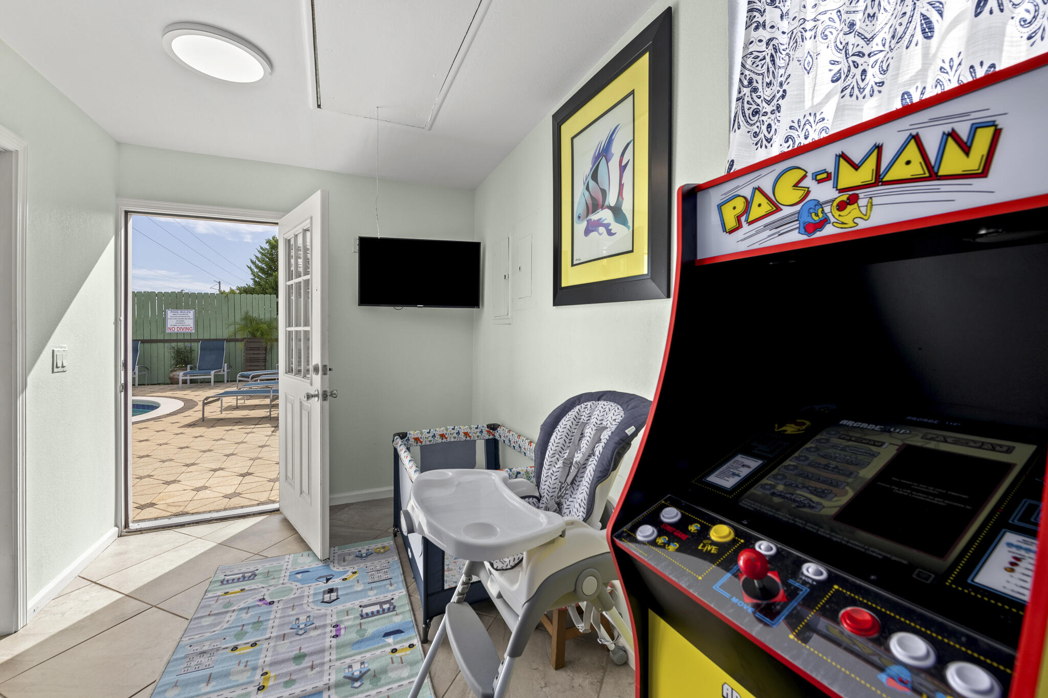 CRYSTAL BEACH - Residential