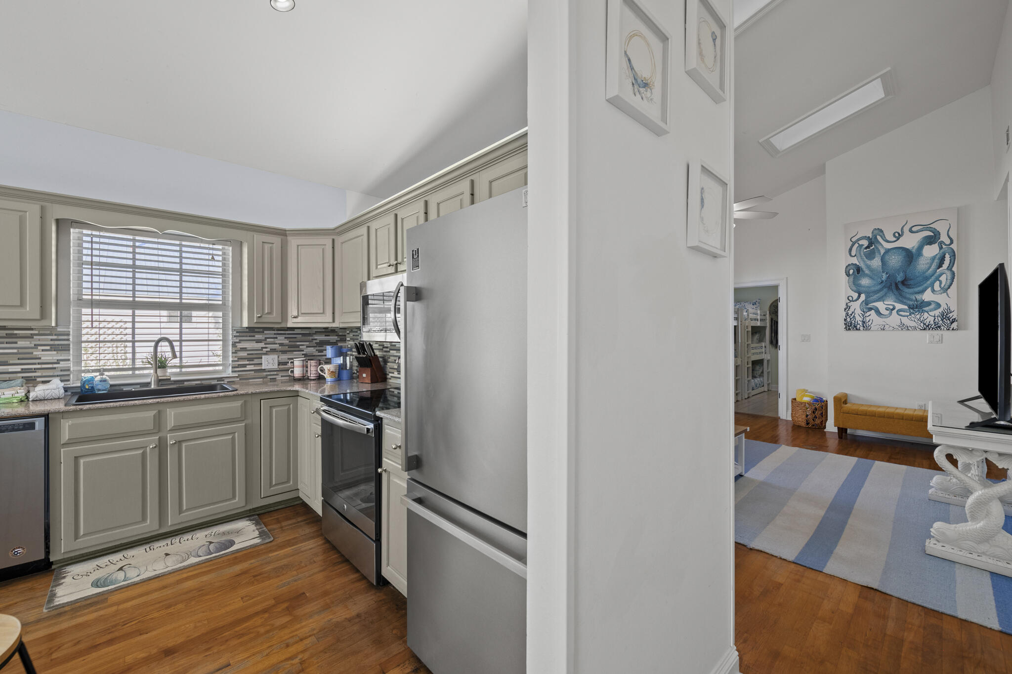 CRYSTAL BEACH - Residential