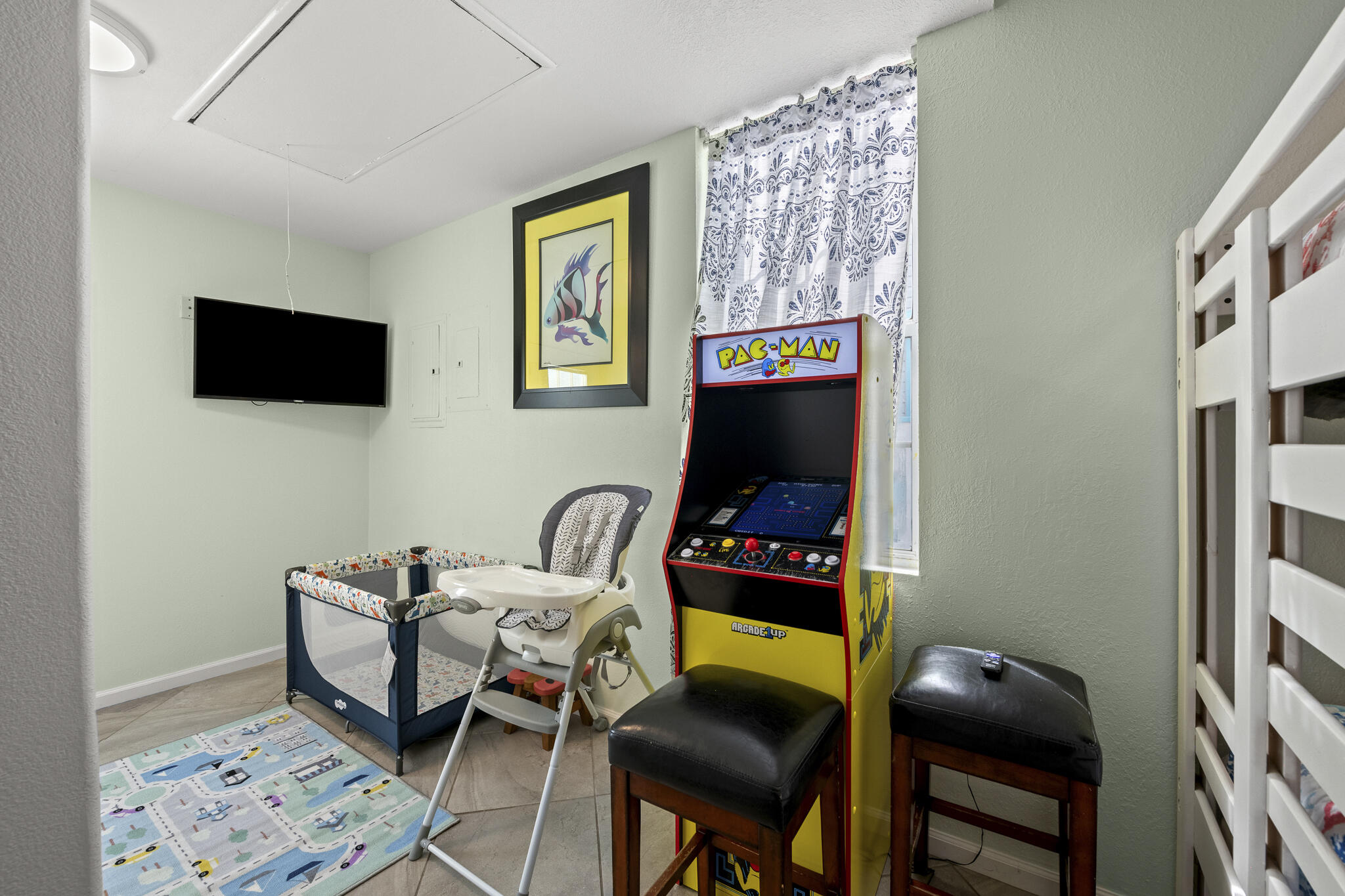 CRYSTAL BEACH - Residential