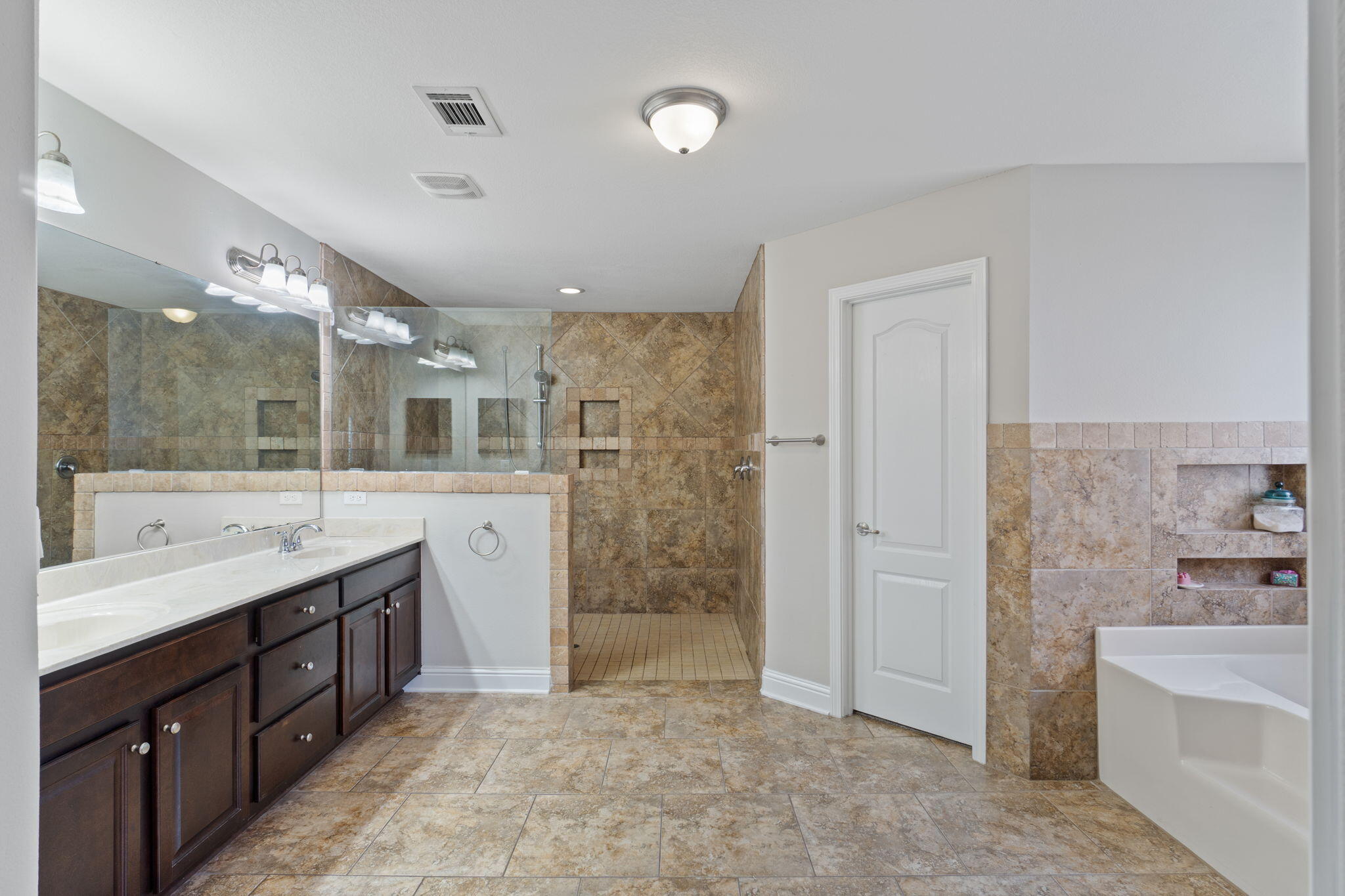 HOLLEY BY THE SEA - Residential