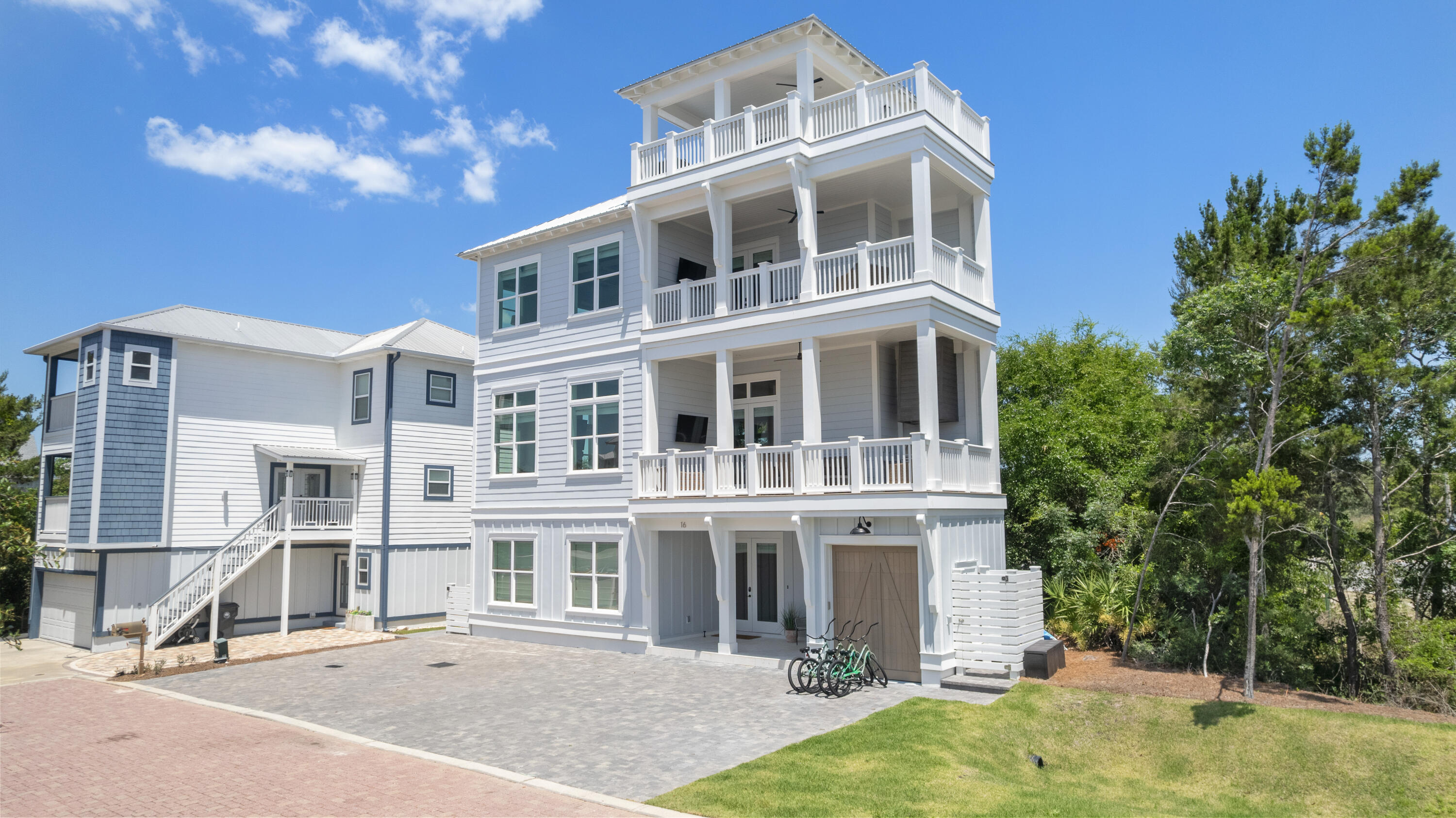 16 Bluewater View Avenue