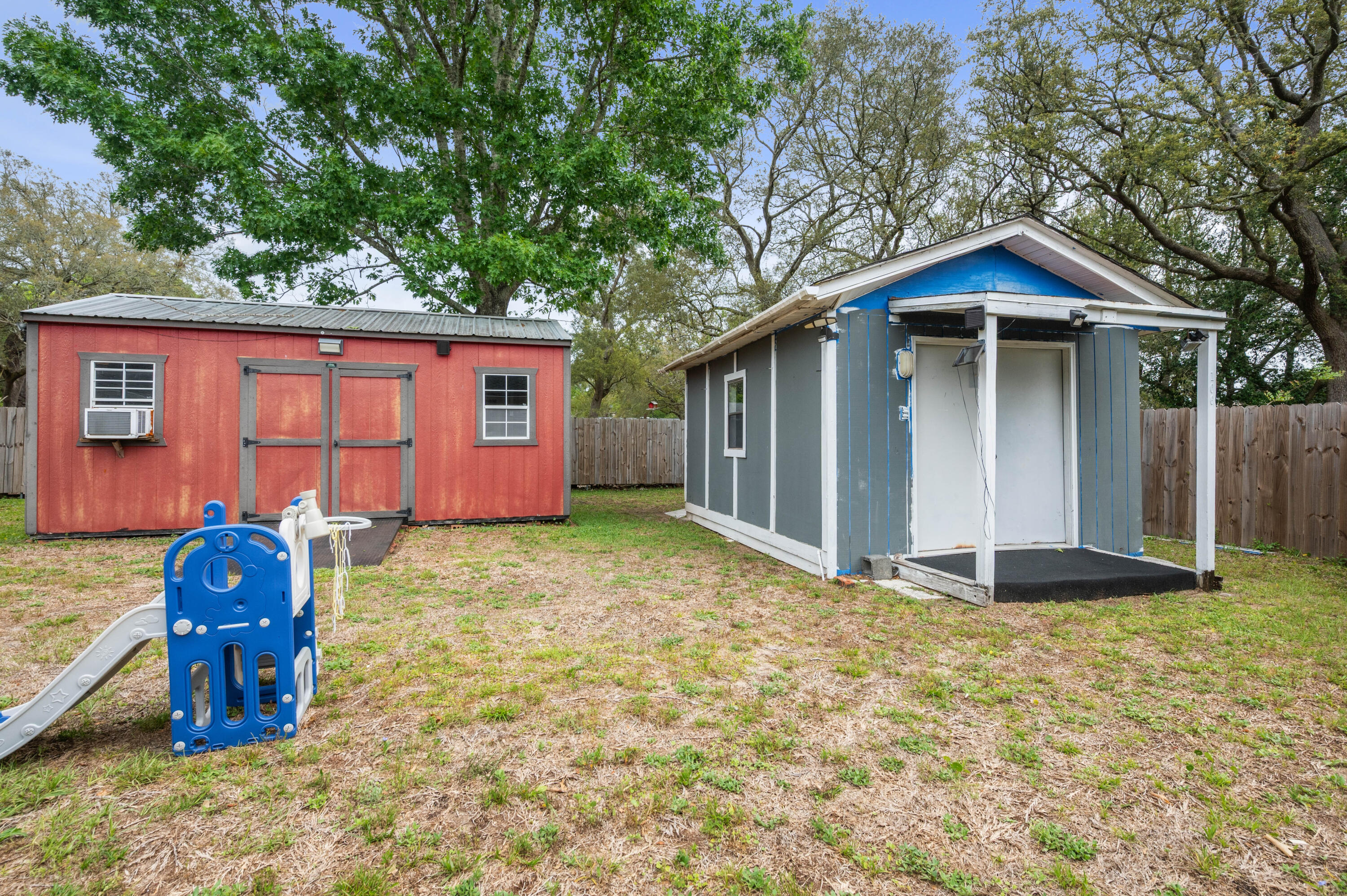 NICEVILLE (222200.00) - Residential