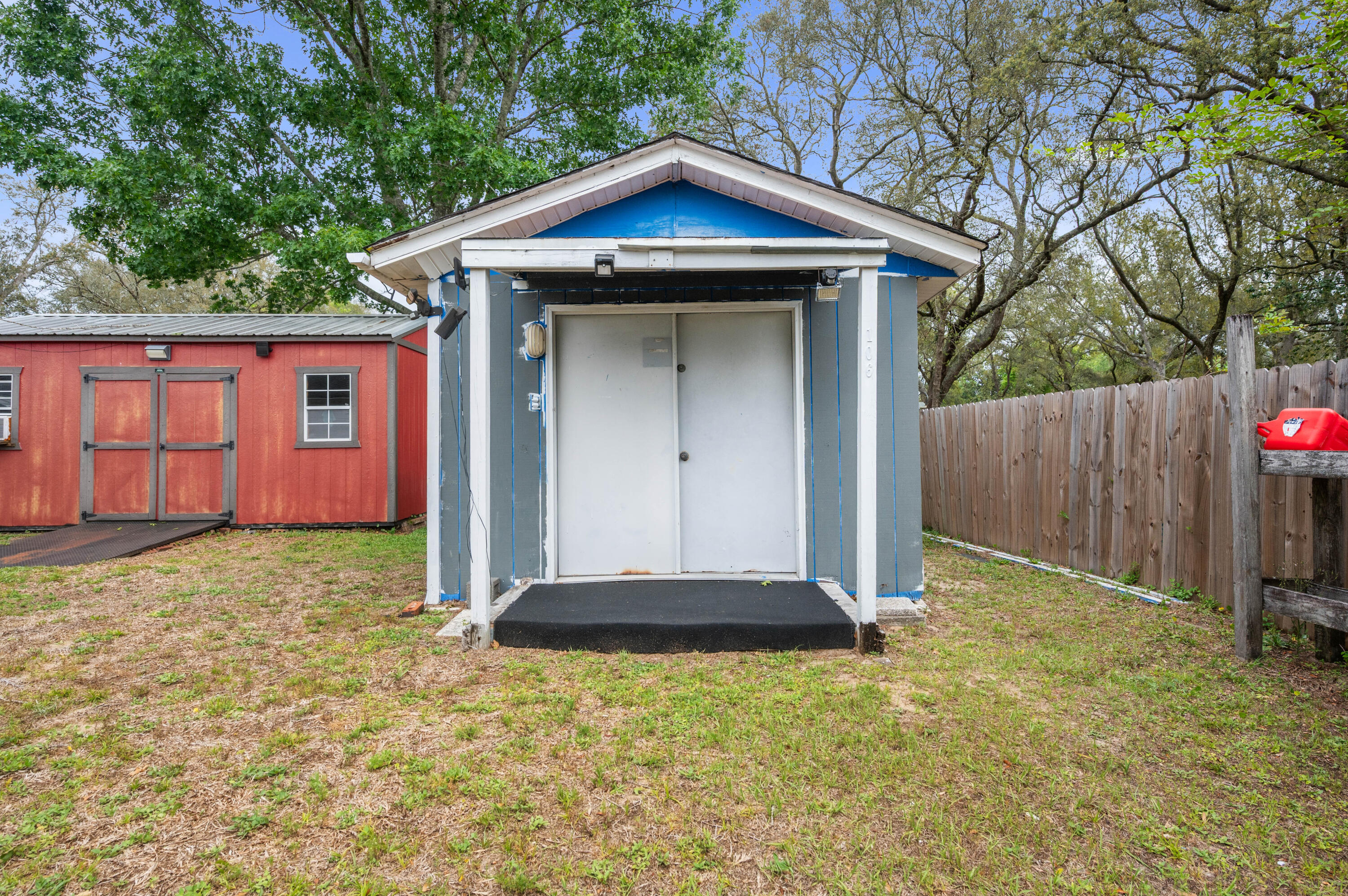 NICEVILLE (222200.00) - Residential