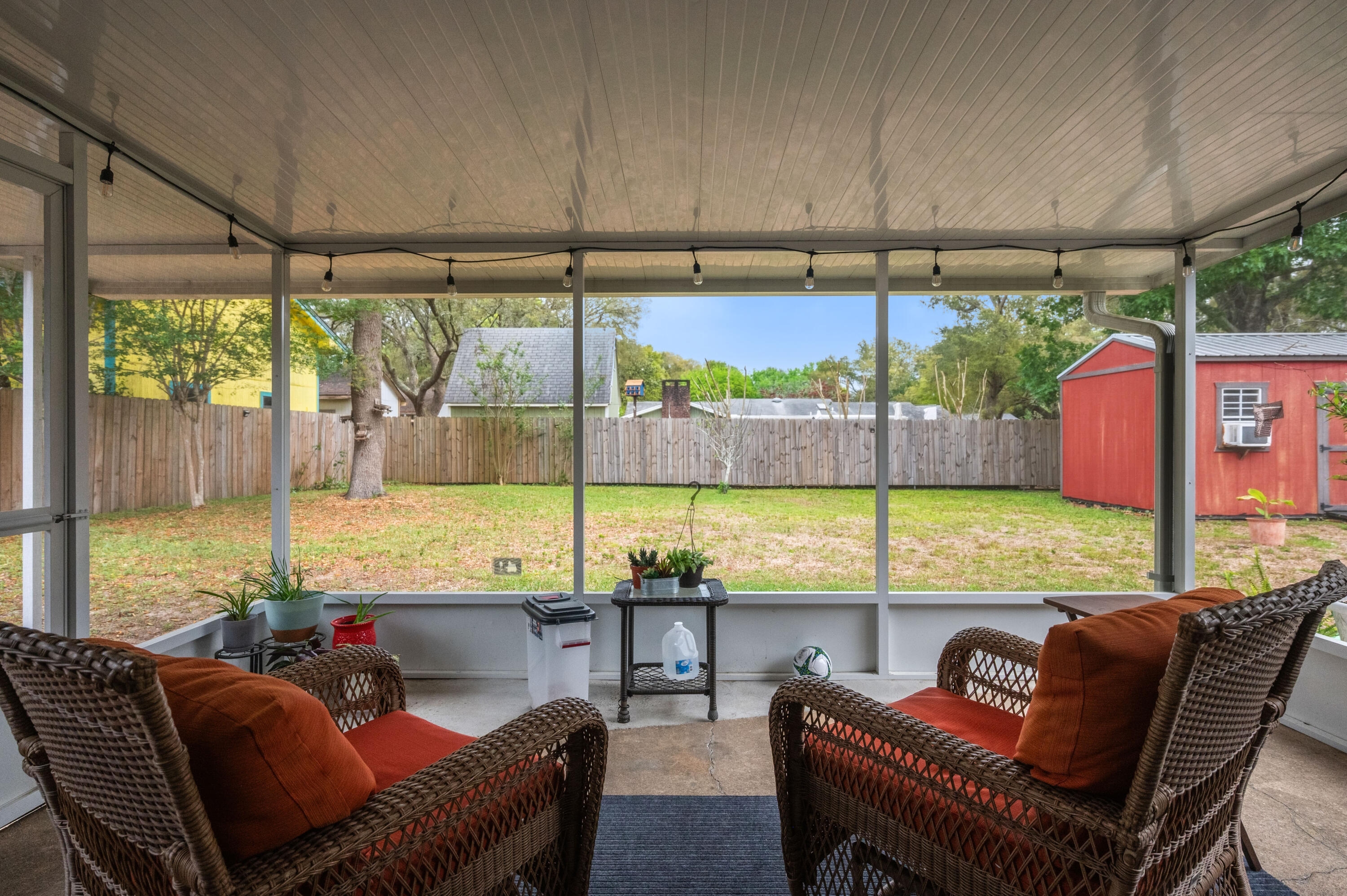 NICEVILLE (222200.00) - Residential