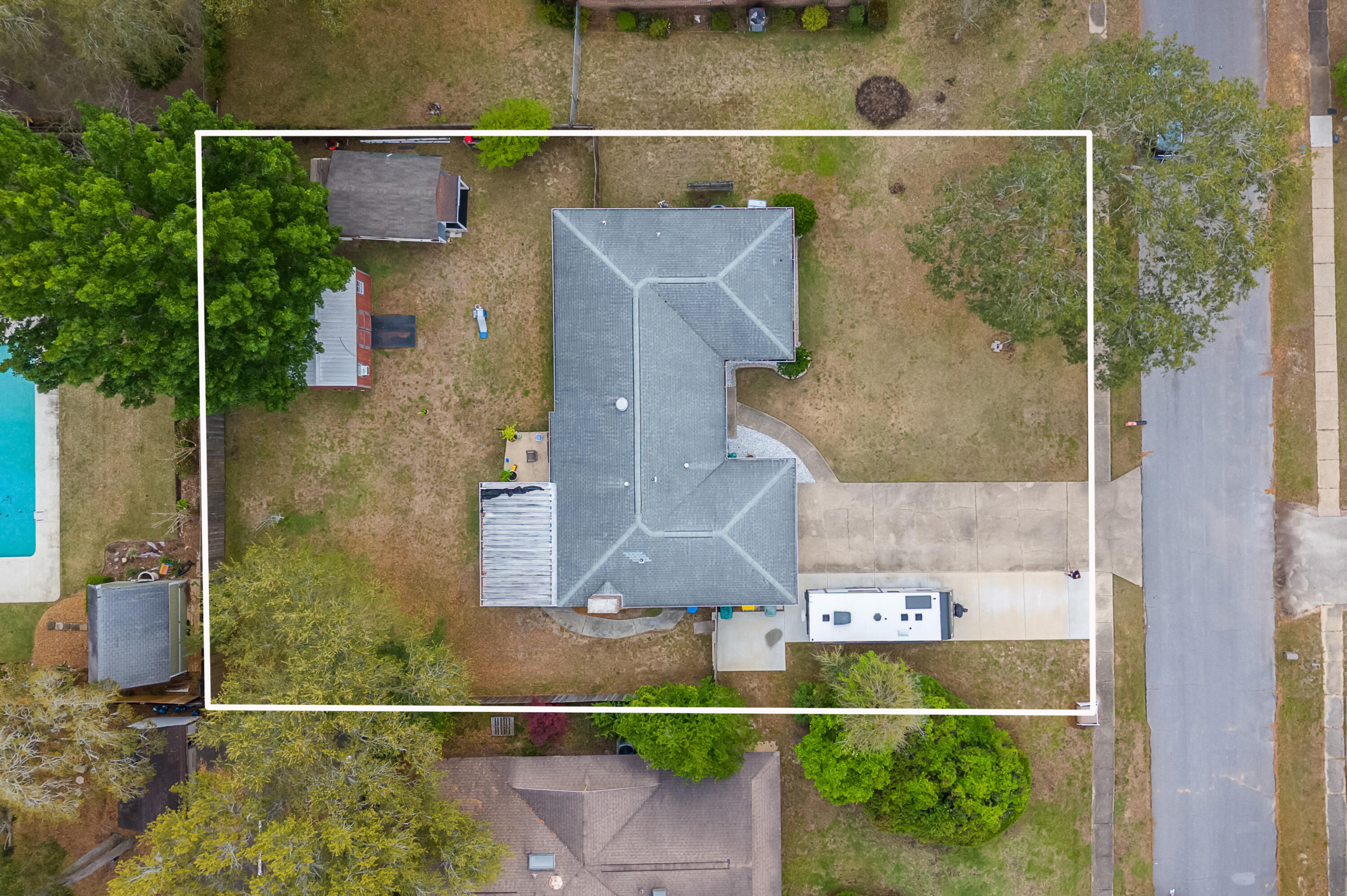 NICEVILLE (222200.00) - Residential