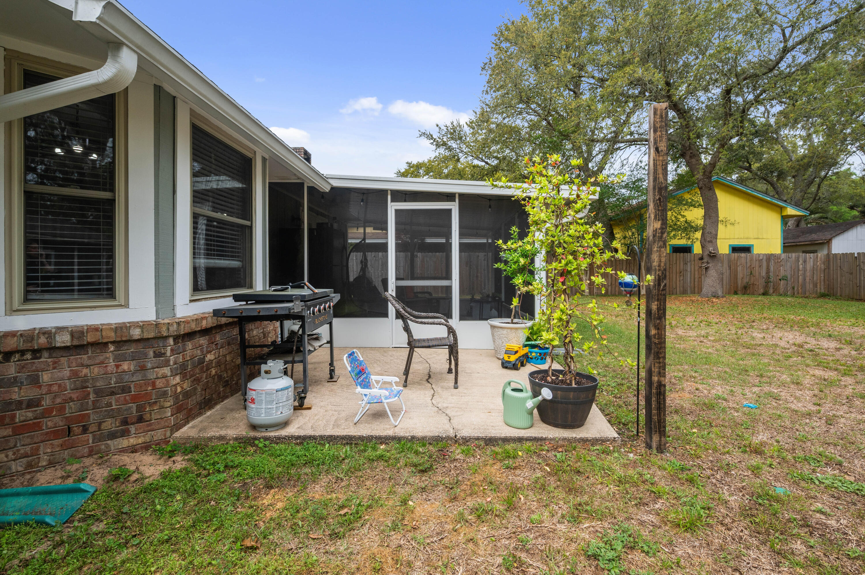 NICEVILLE (222200.00) - Residential