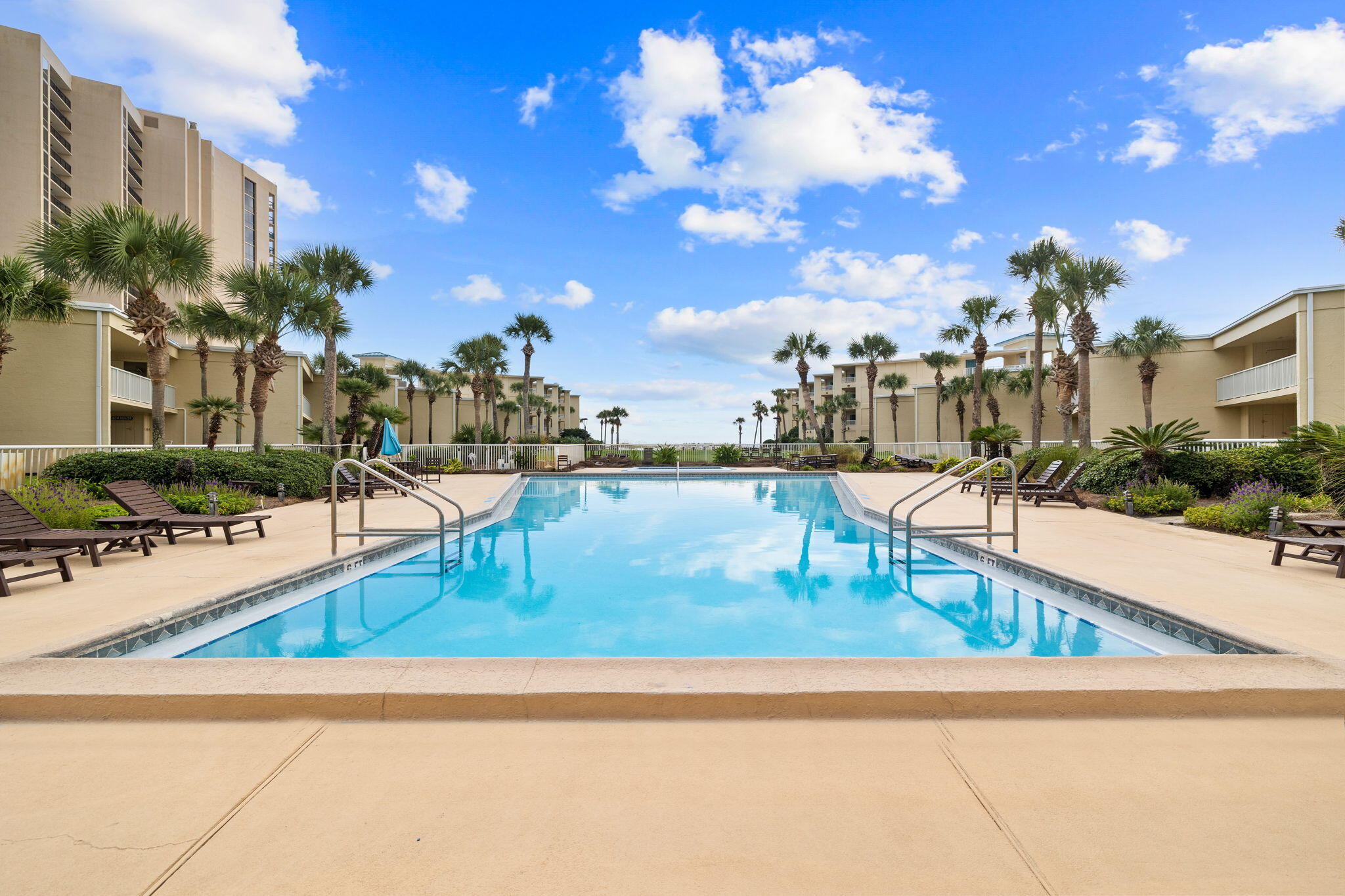 SILVER DUNES CONDO - Residential