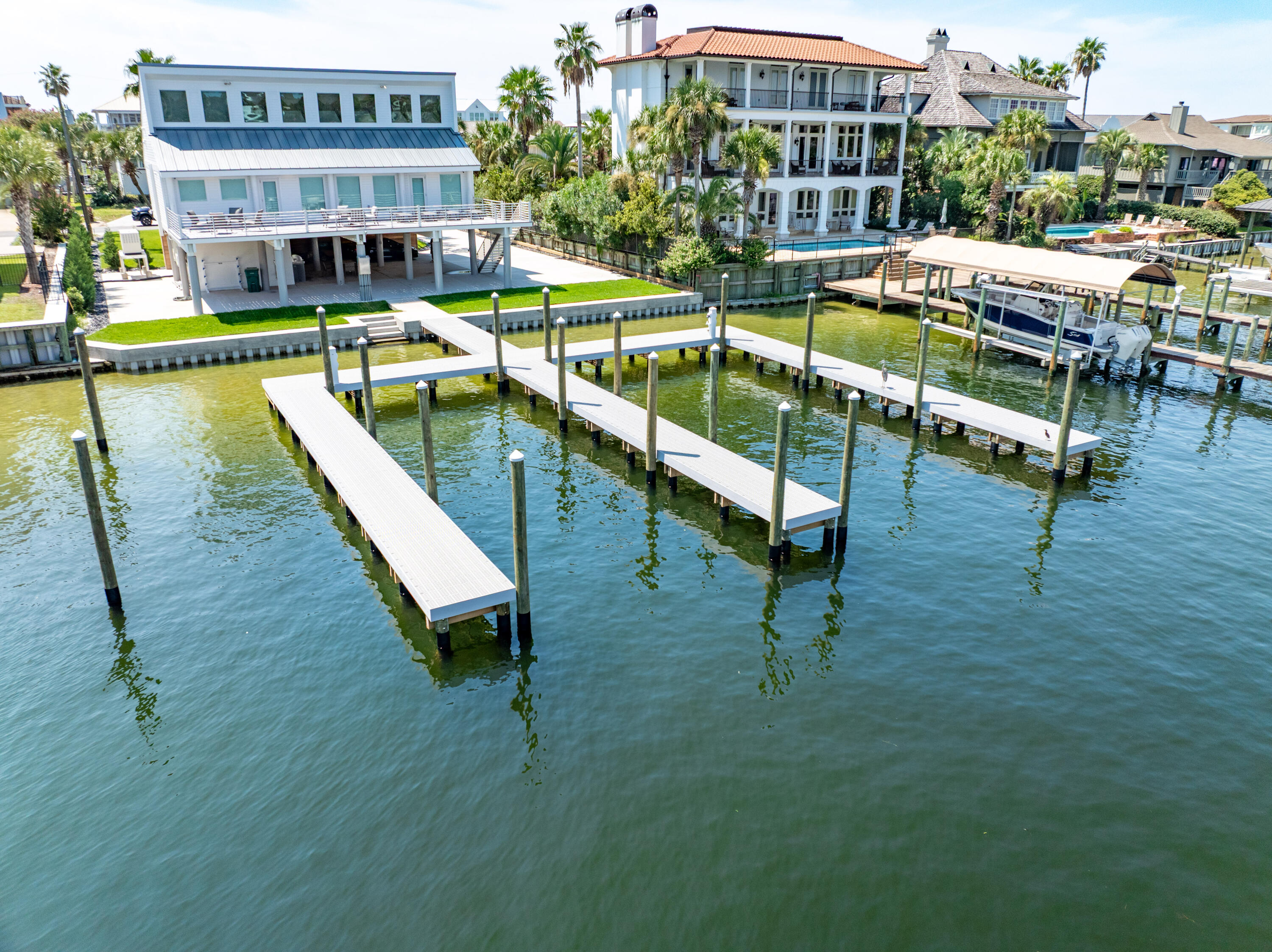 HOLIDAY ISLE - Residential