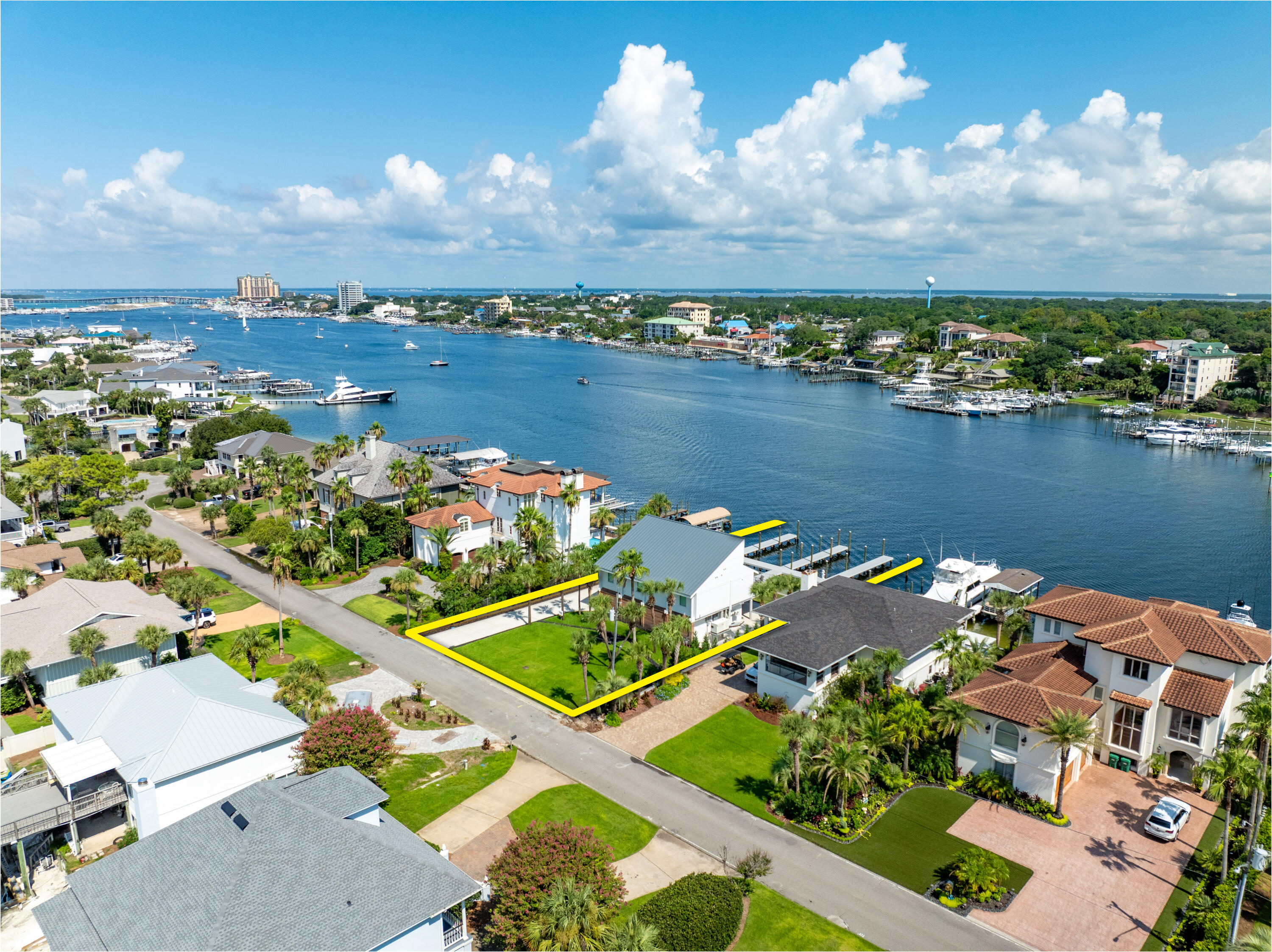 HOLIDAY ISLE - Residential