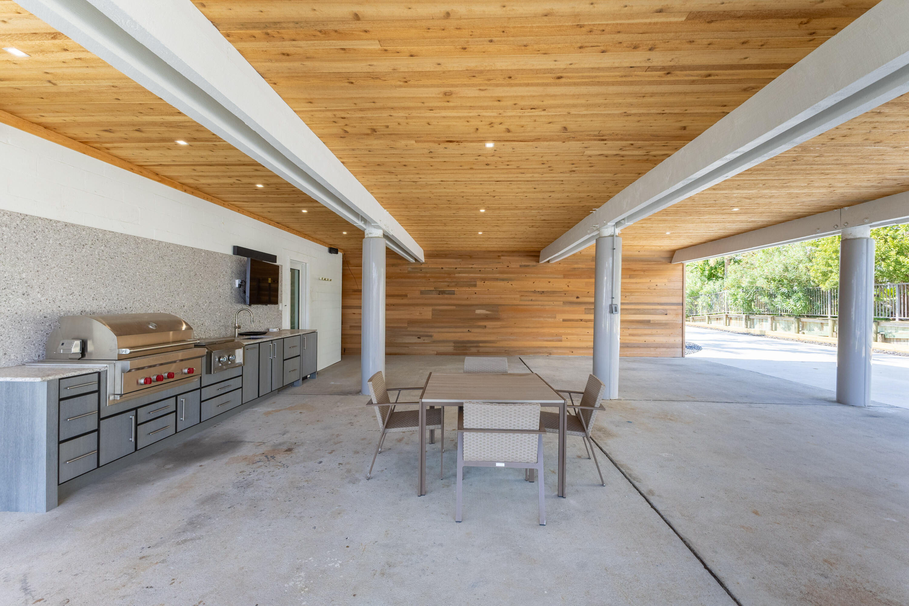 HOLIDAY ISLE - Residential