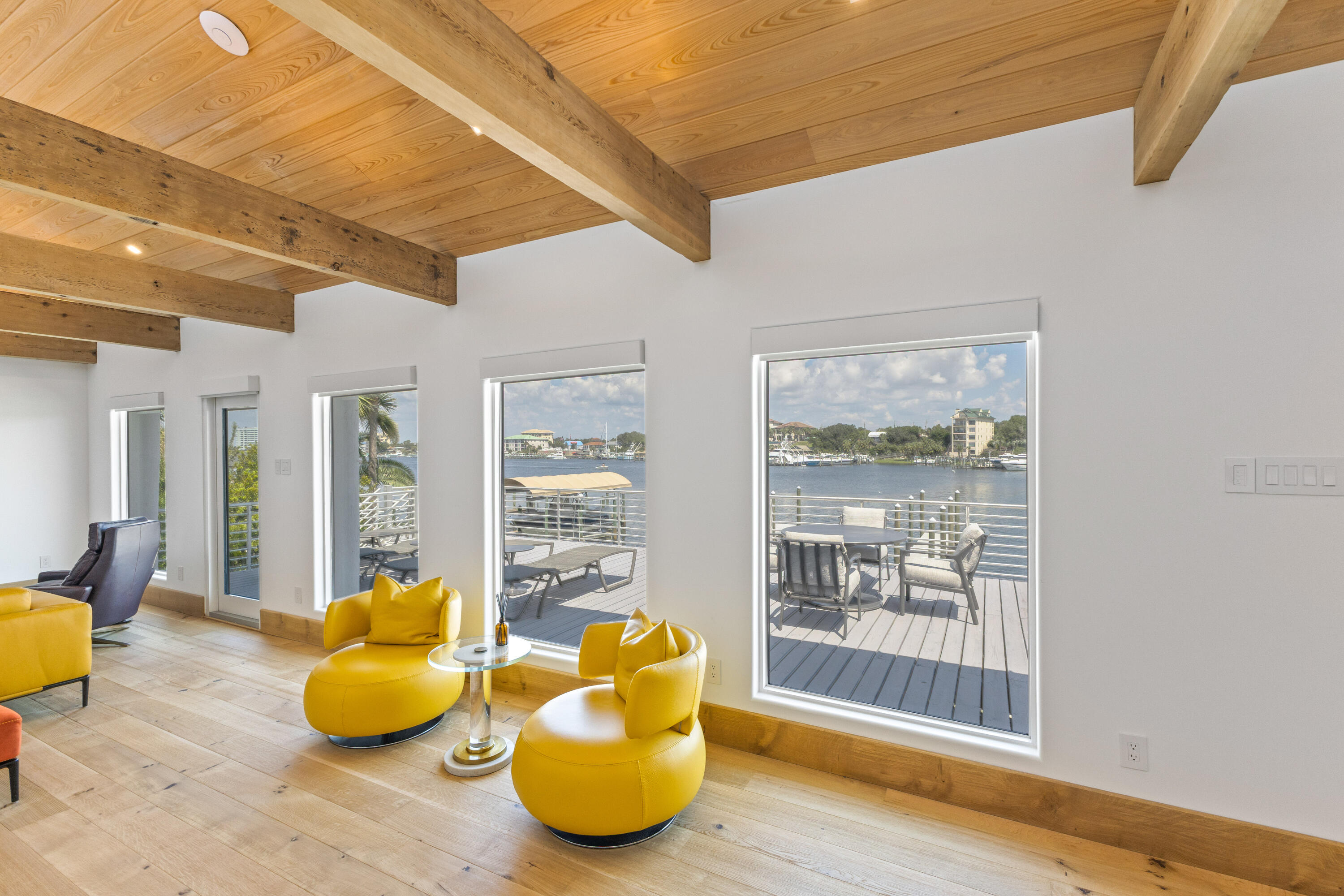 HOLIDAY ISLE - Residential