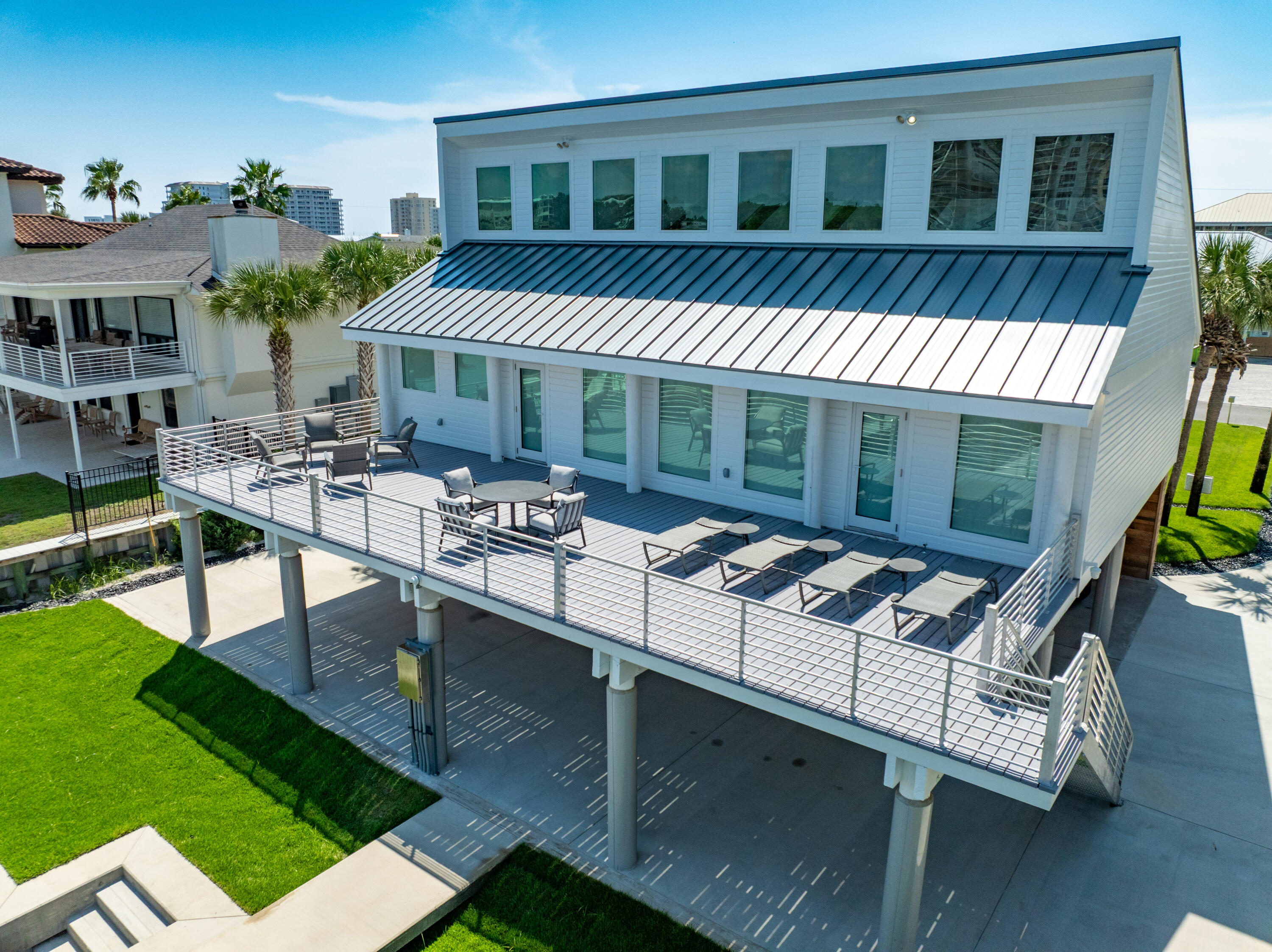 HOLIDAY ISLE - Residential