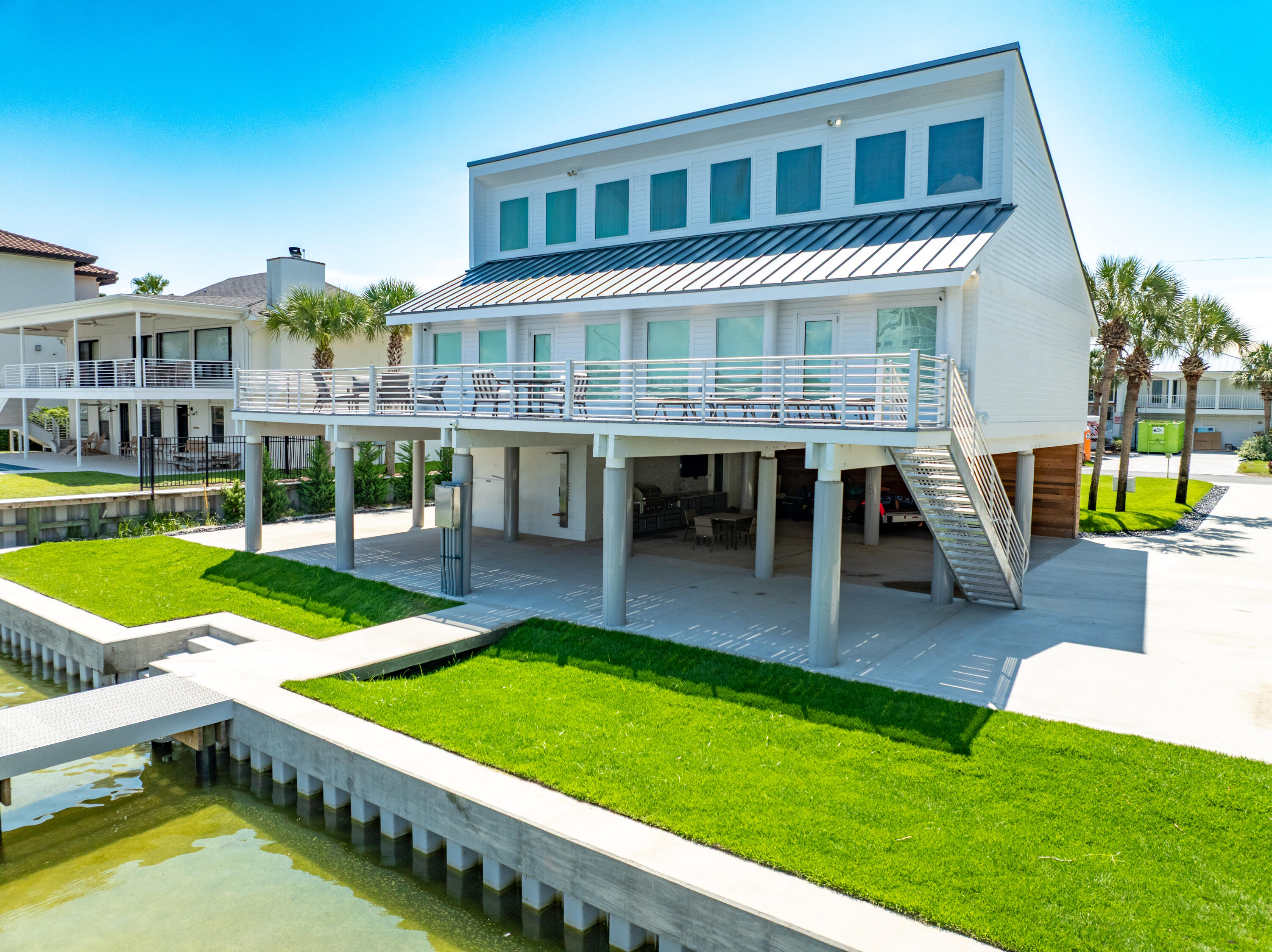 HOLIDAY ISLE - Residential