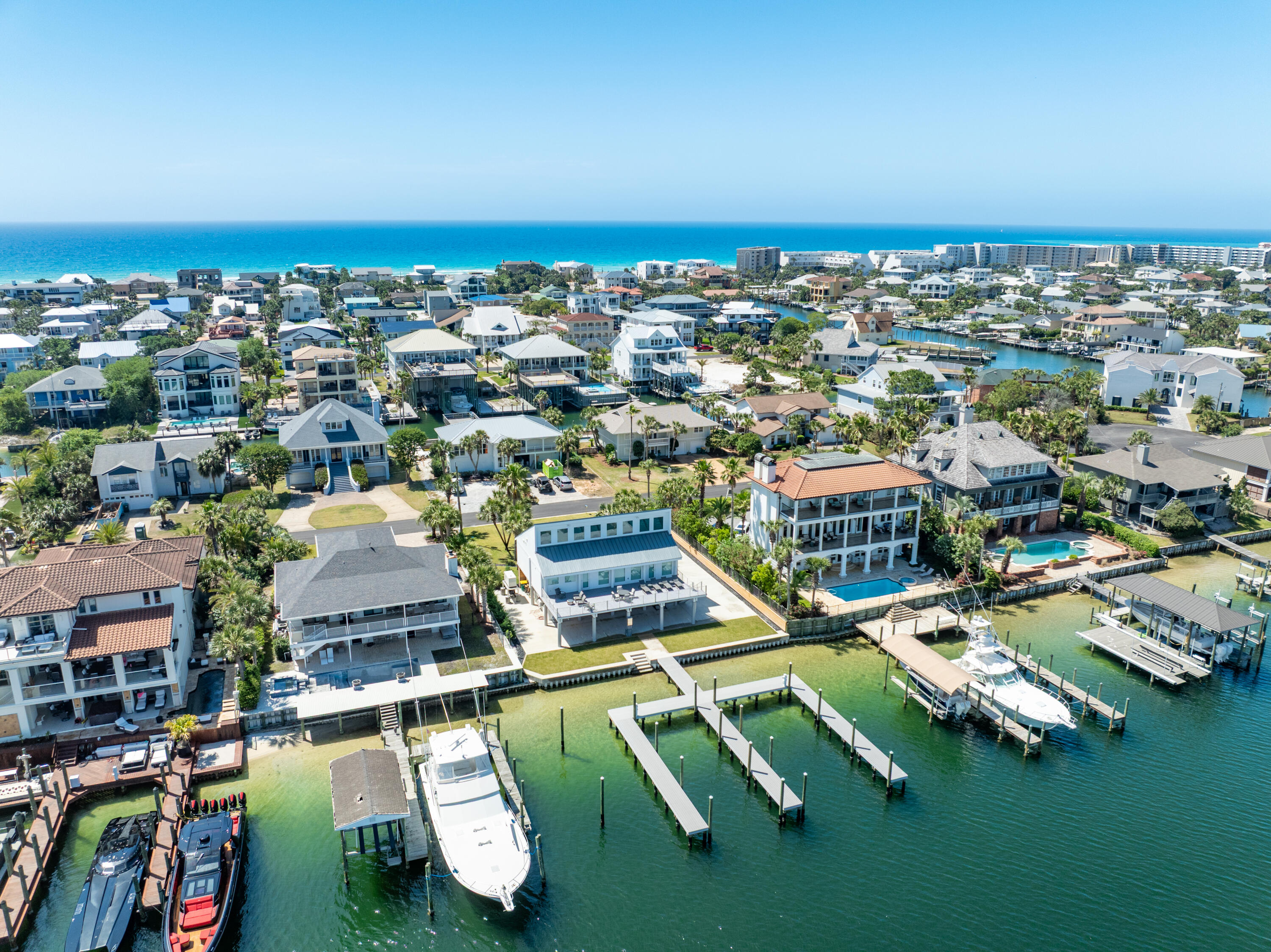 HOLIDAY ISLE - Residential