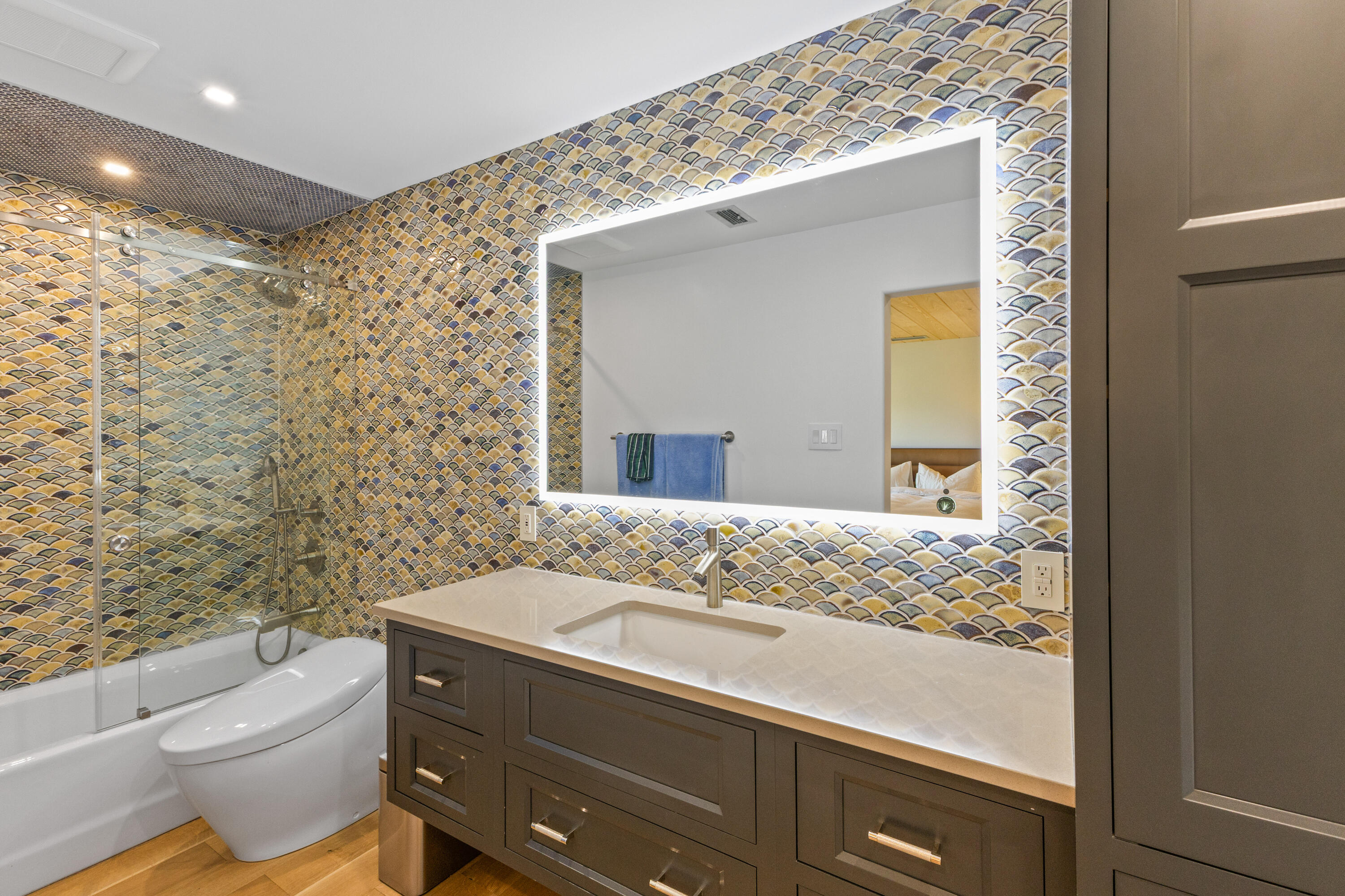 HOLIDAY ISLE - Residential