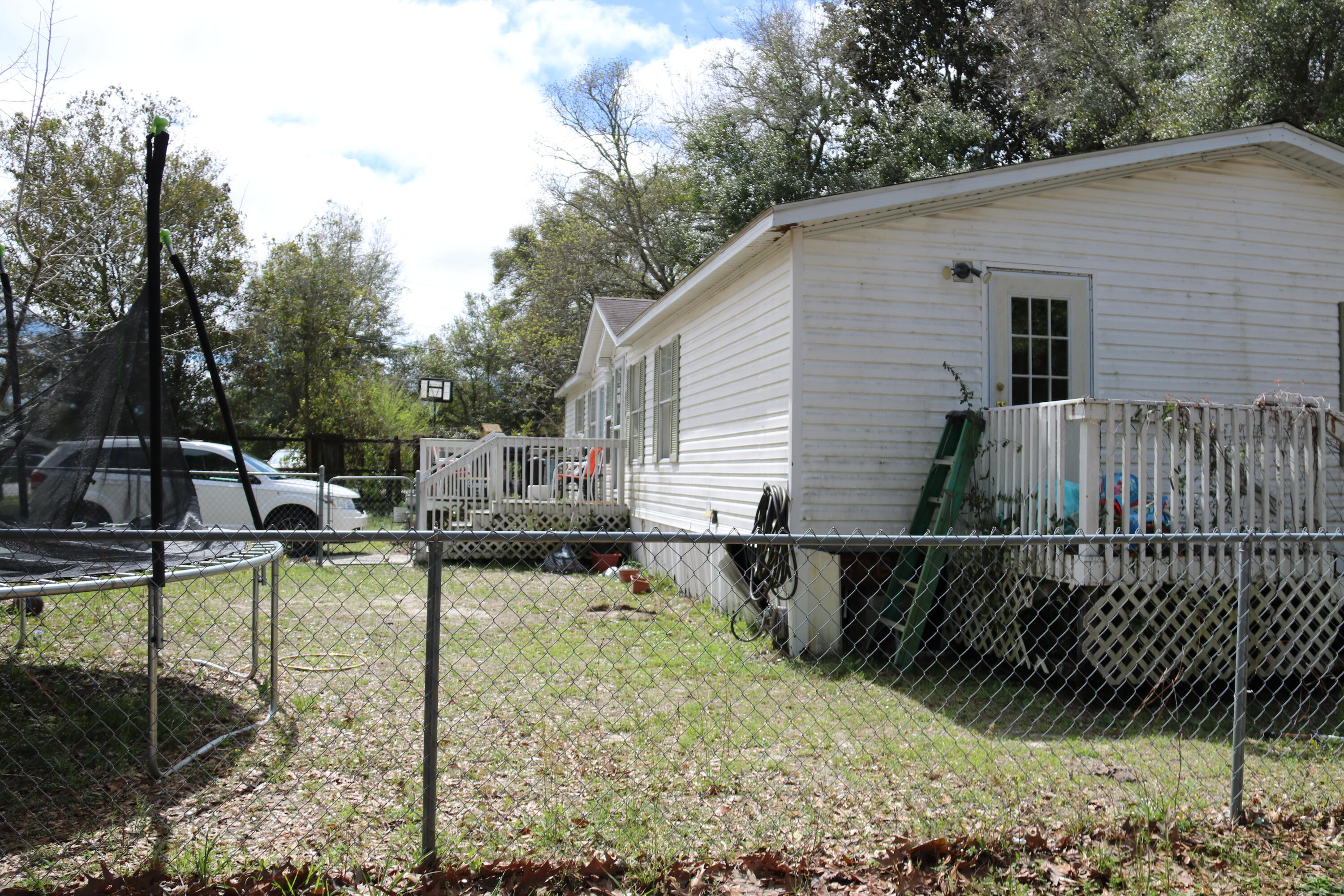 FAIRVIEW HGTS S/D LOT 6 BLK 3 - Residential