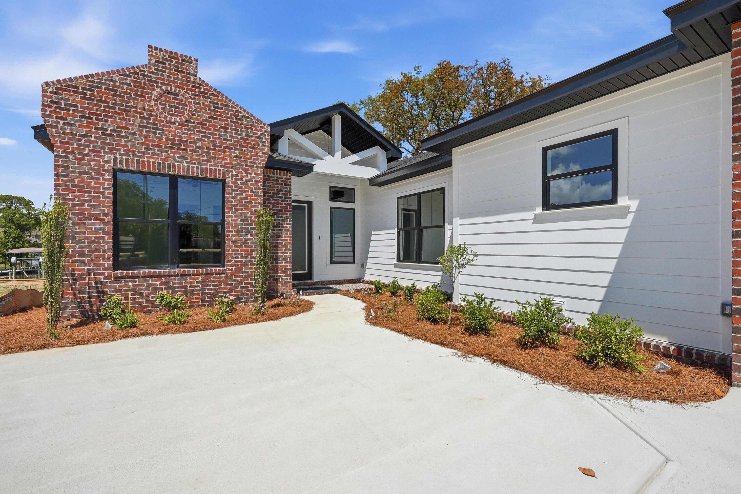 Yacht Club Cove - Residential