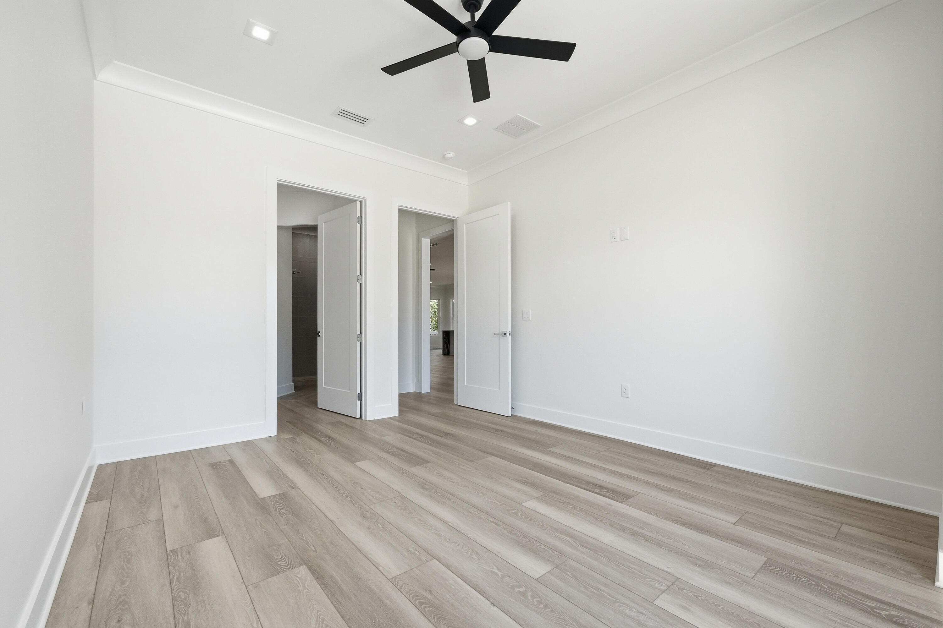 Yacht Club Cove - Residential