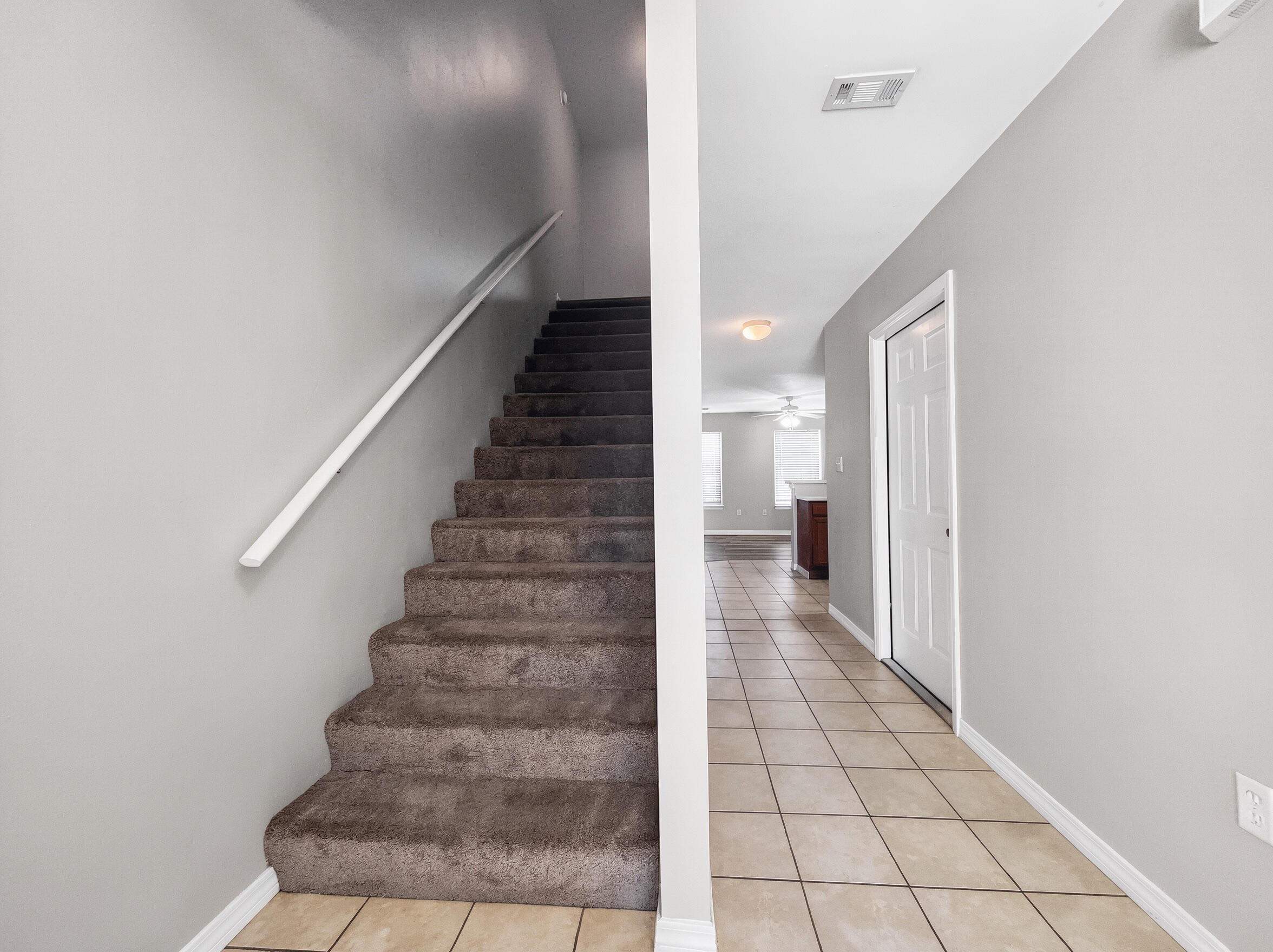 SHELL PARK T/H - Residential Lease