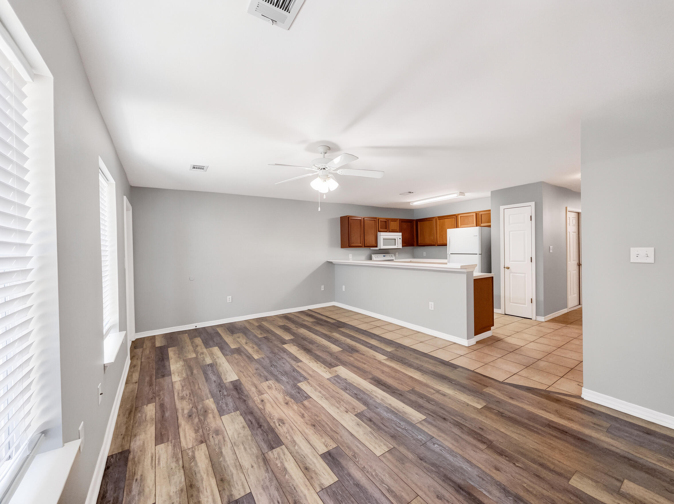 SHELL PARK T/H - Residential Lease