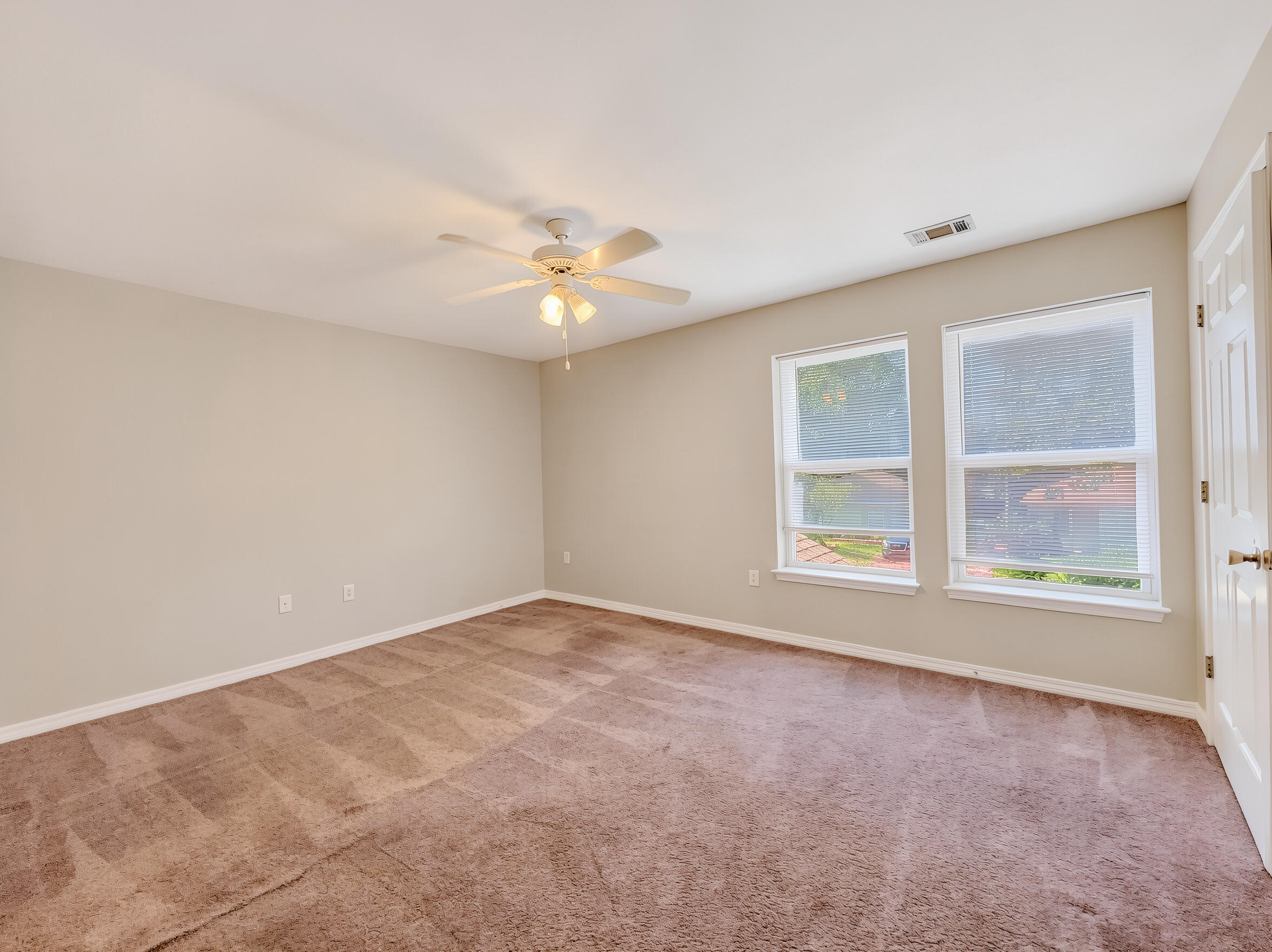 SHELL PARK T/H - Residential Lease