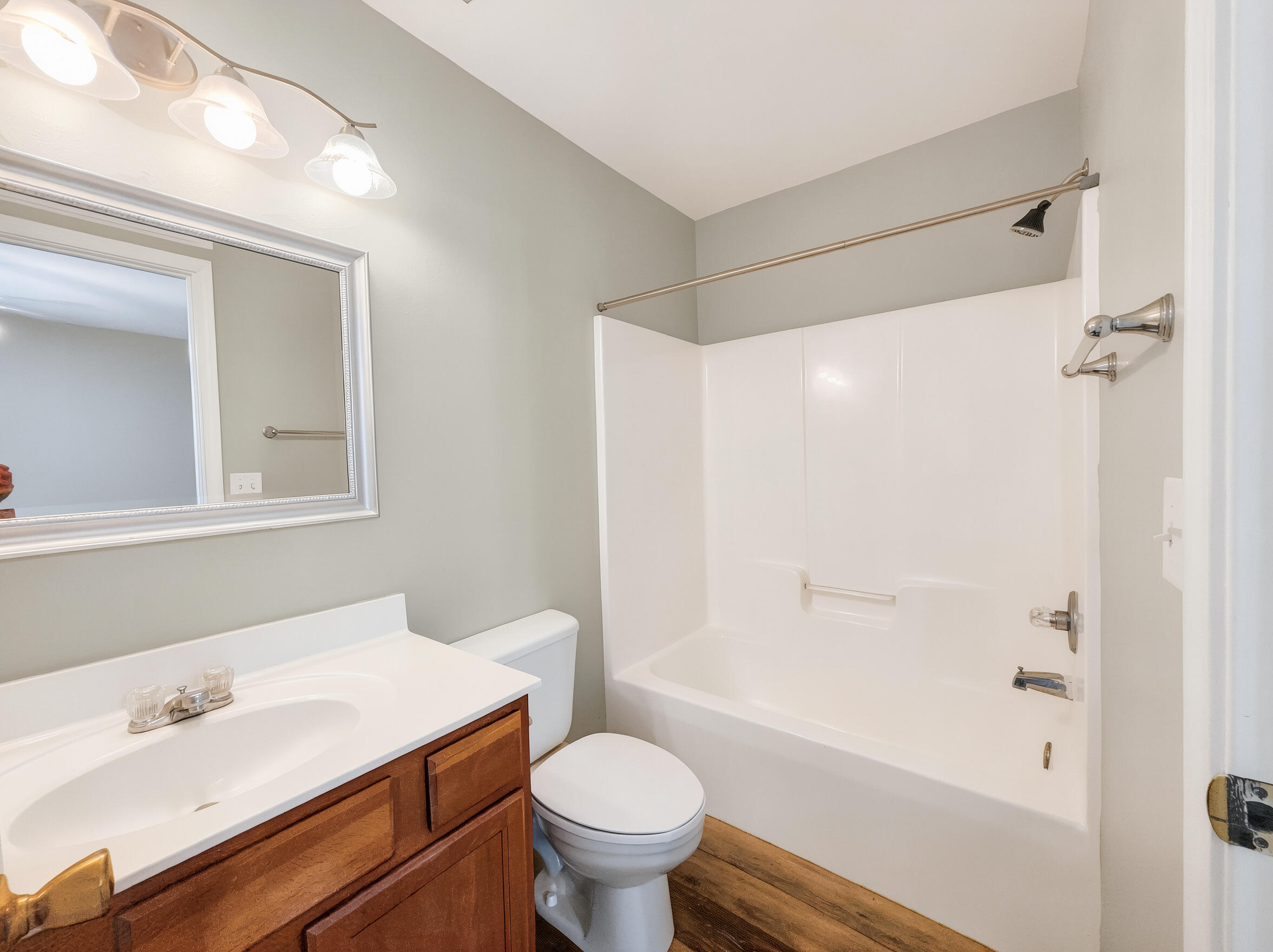 SHELL PARK T/H - Residential Lease