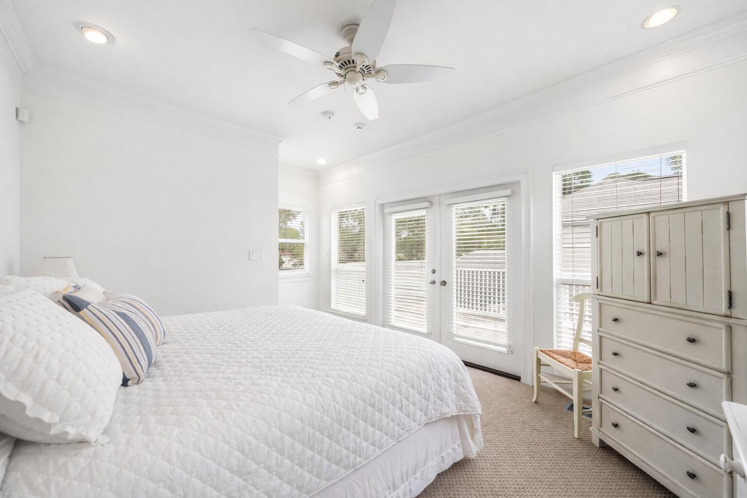 FAIRWAY VILLAS - Residential