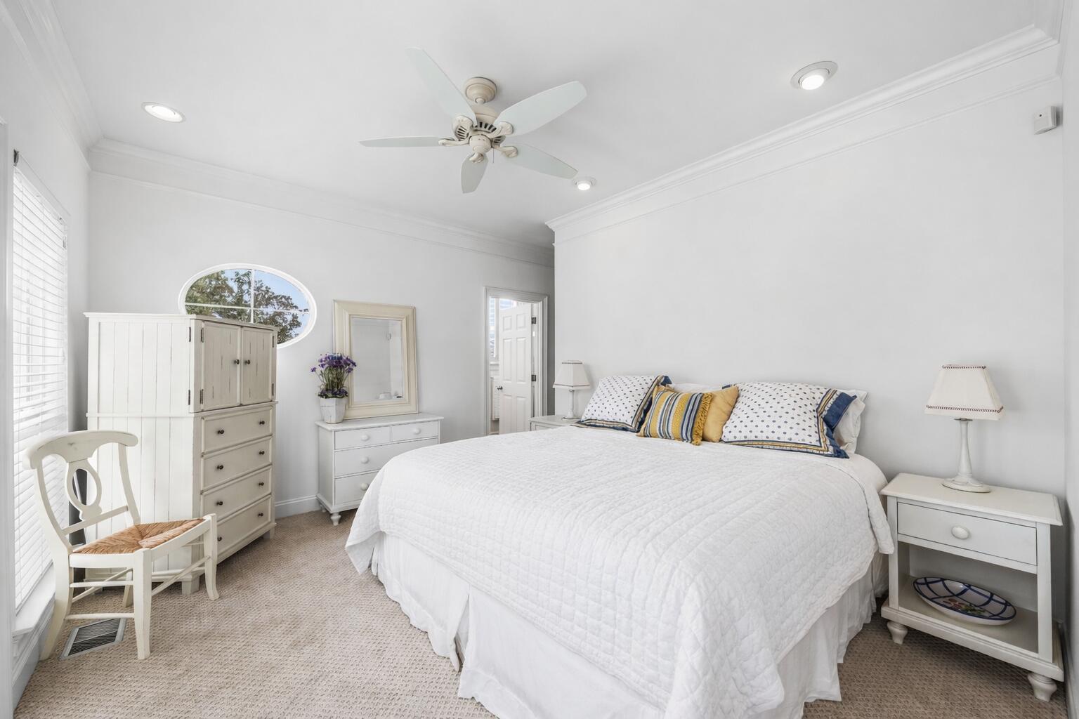 FAIRWAY VILLAS - Residential