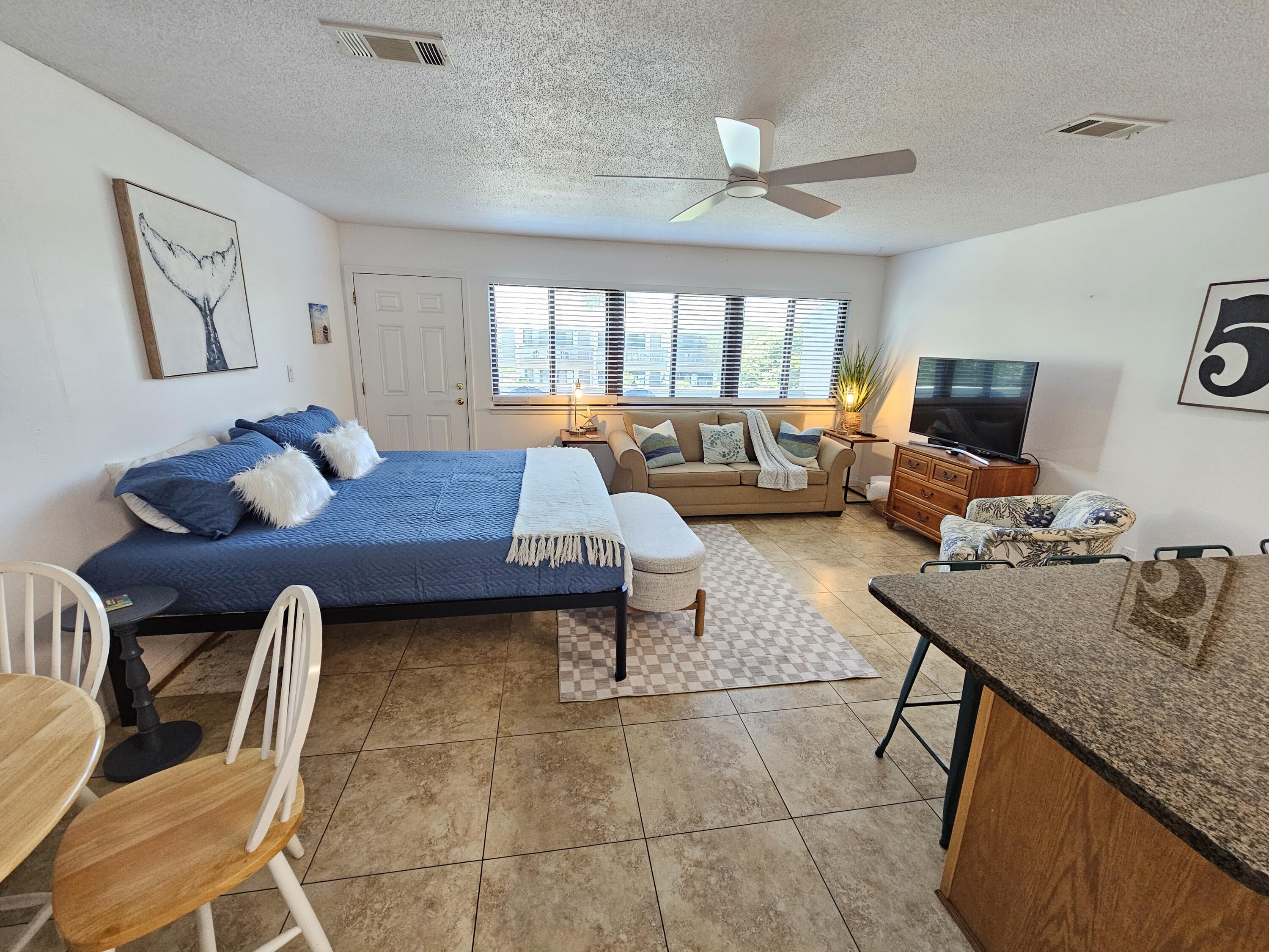 HIDDEN BEACH VILLAS CONDO - Residential