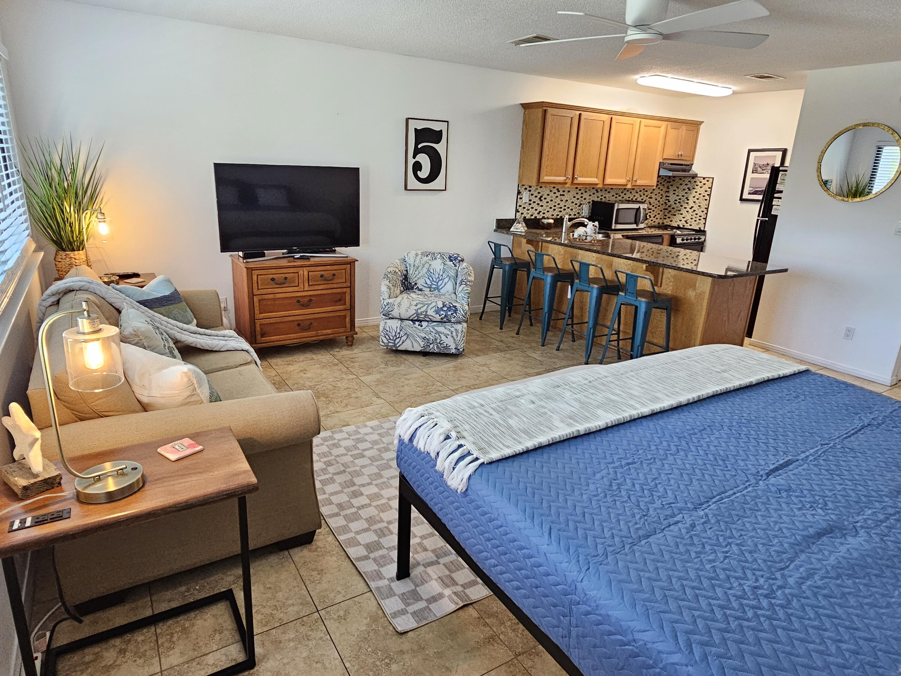 HIDDEN BEACH VILLAS CONDO - Residential